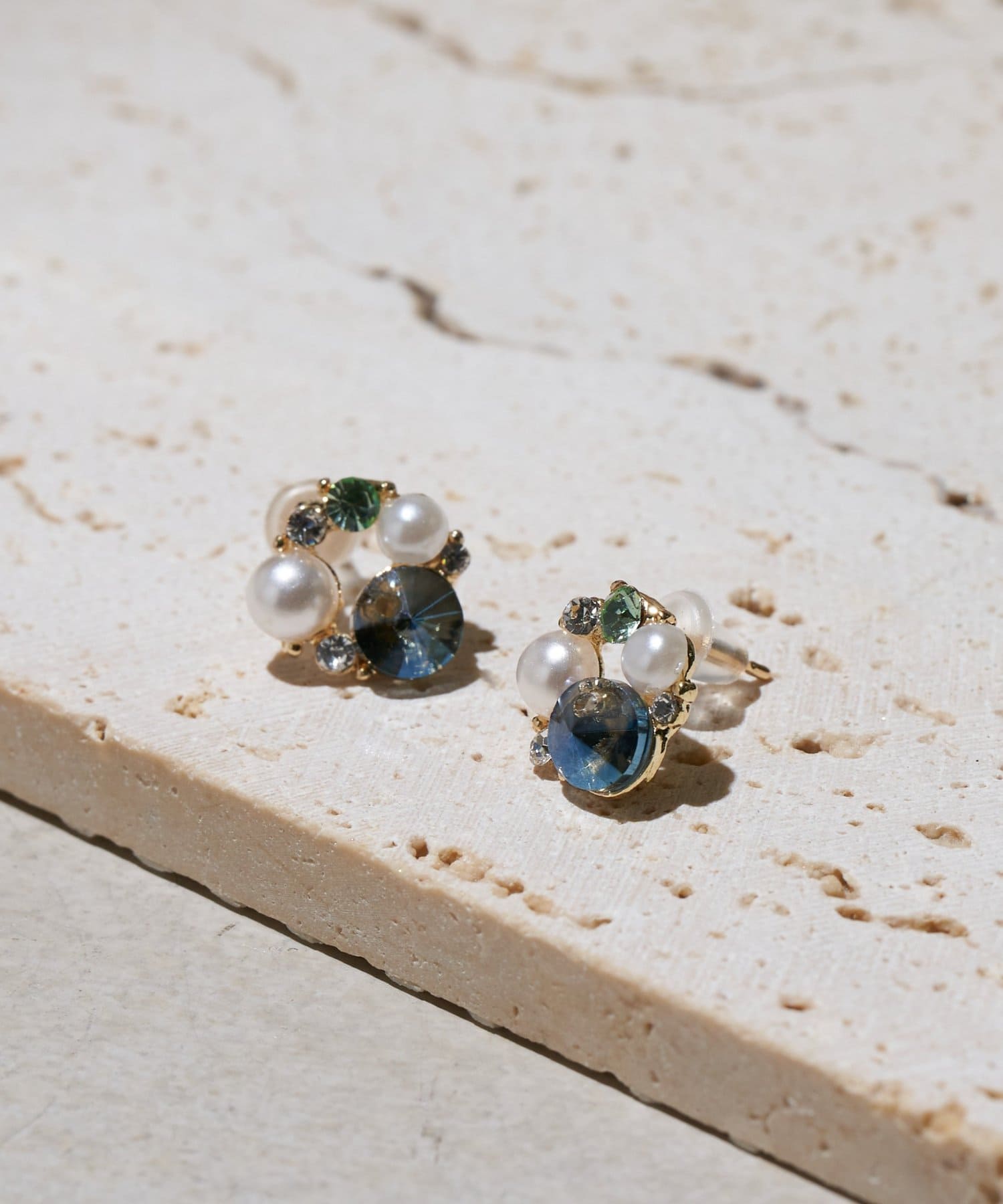 Lattice(ラティス) ビジューピアス