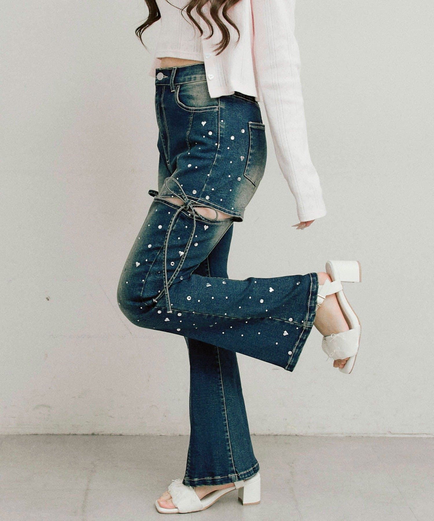 OLIVE des OLIVE(オリーブ デ オリーブ) キラキラサイドスリットストレッチフレアデニムパンツ