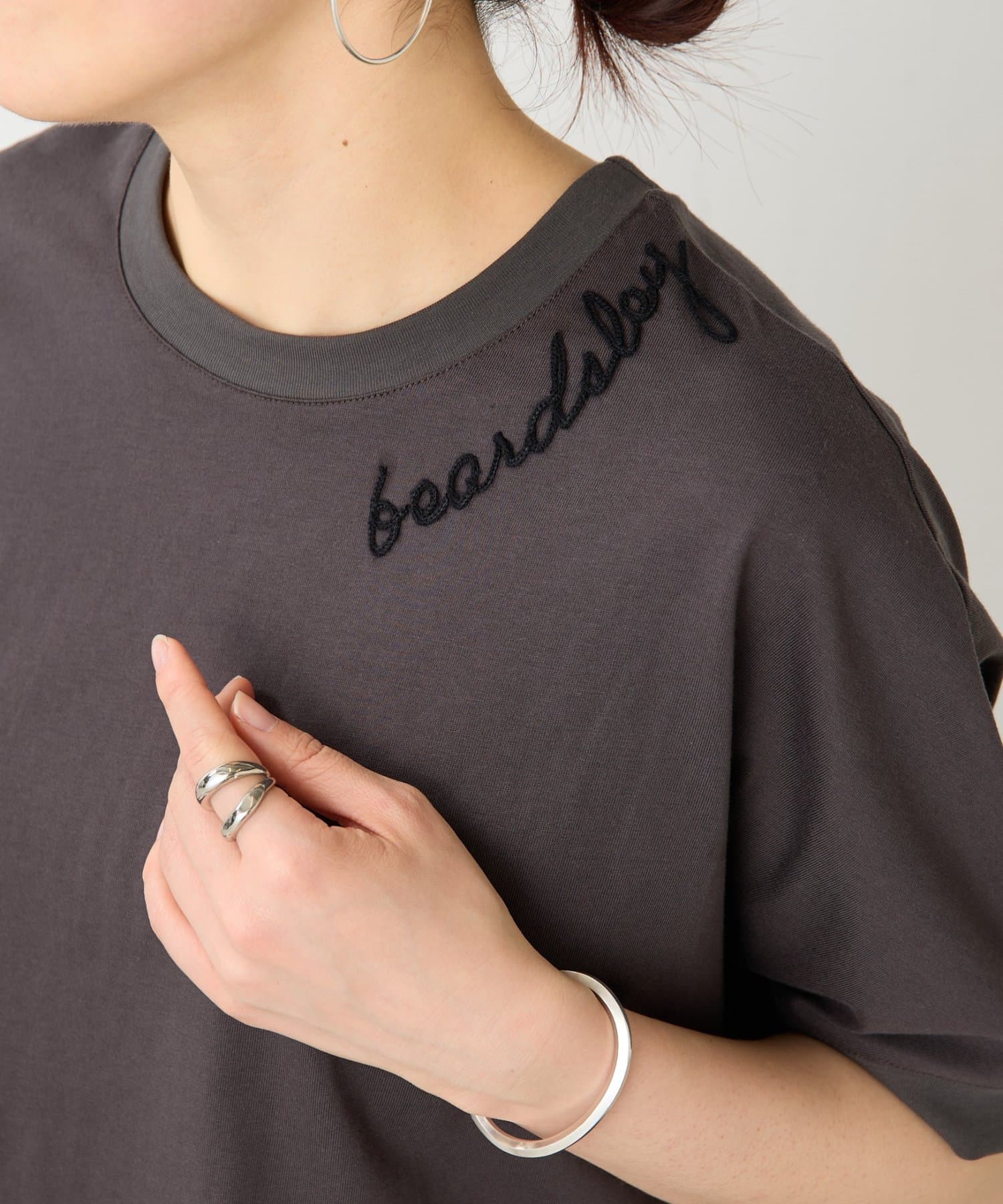 BEARDSLEY(ビアズリー) エンブロイダリーTシャツ