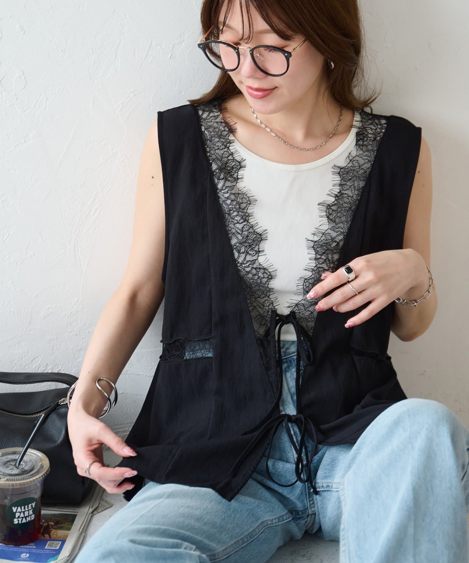 DISCOAT(ディスコート) サテンレース使いベスト