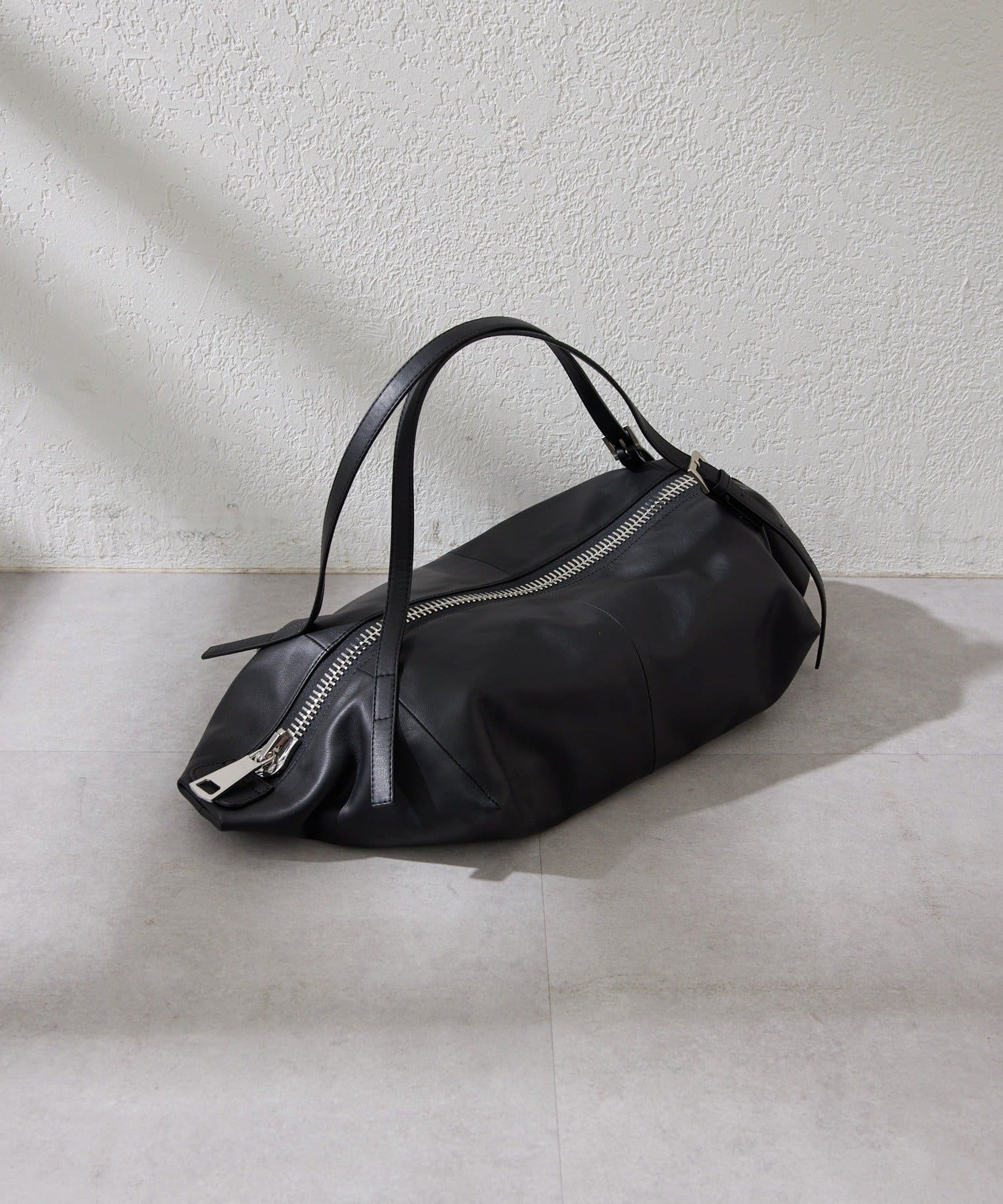 ear PAPILLONNER(イア パピヨネ) 【kawa-kawa(カワカワ)】NO1539 deka-chuckざぶとんバッグ