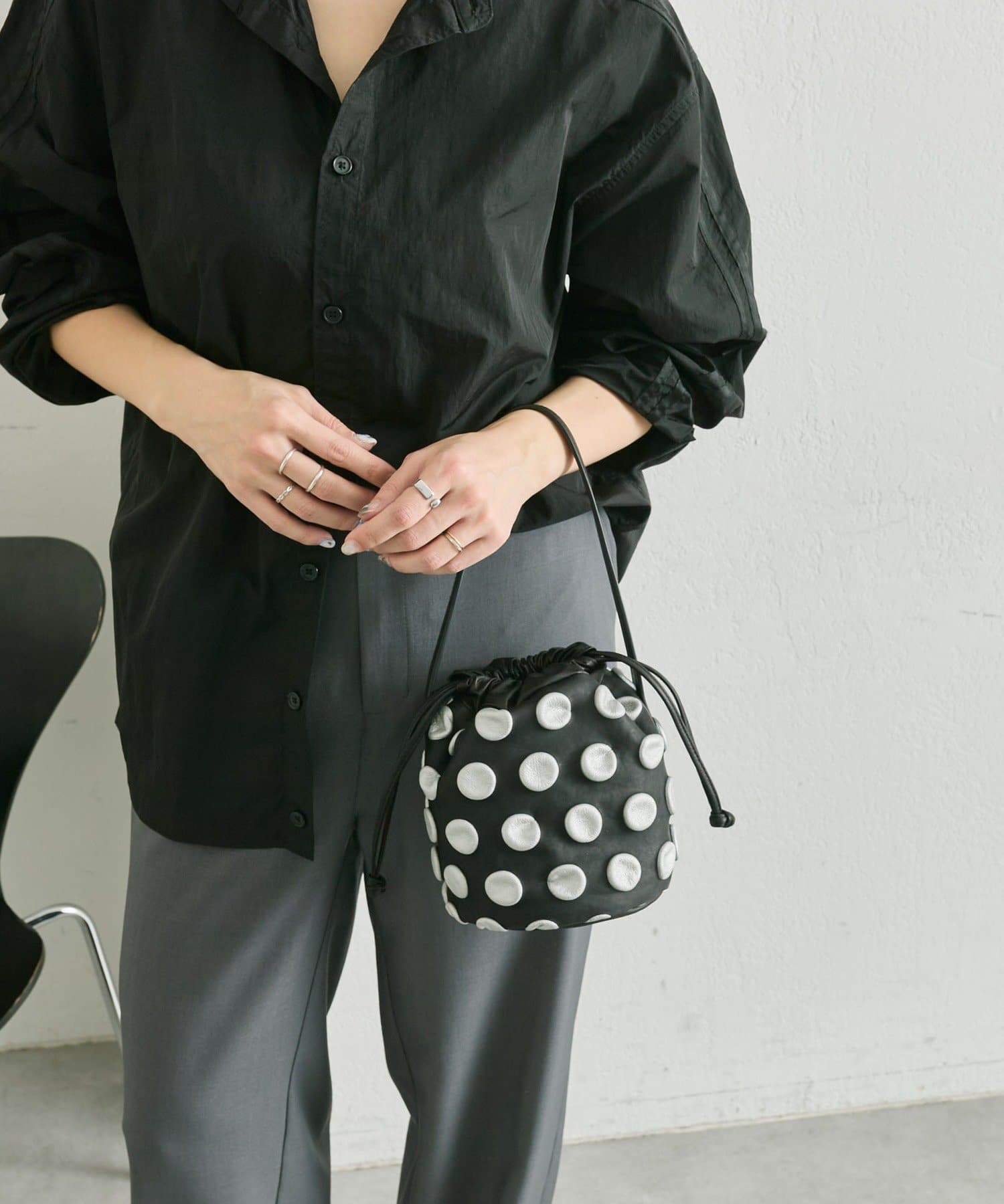 ear PAPILLONNER(イア パピヨネ) 【kawa-kawa(カワカワ)】NO1551 putsu putsuポシェットバッグ