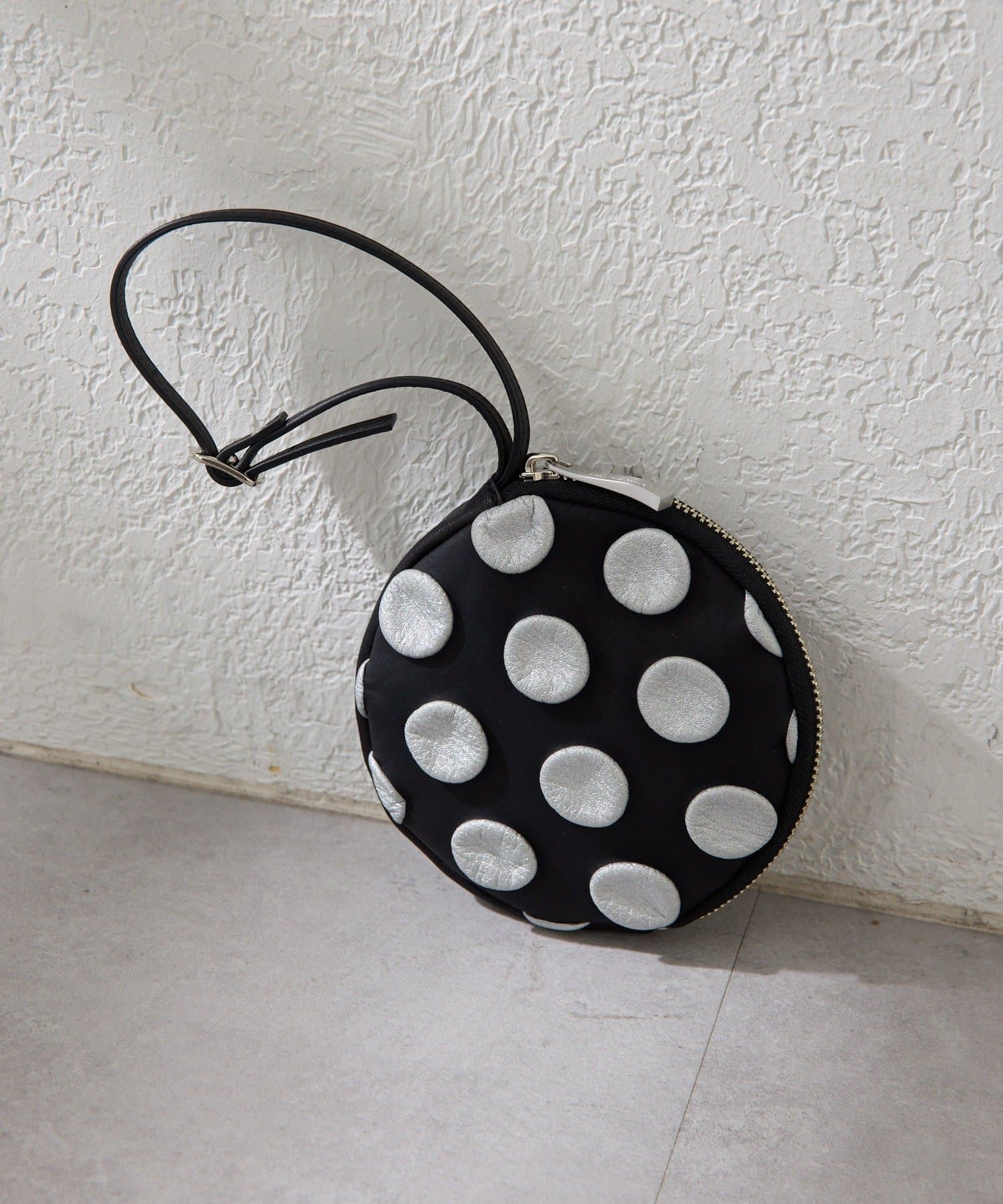 ear PAPILLONNER(イア パピヨネ) 【kawa-kawa(カワカワ)】NO1552 putsu putsuポーチ