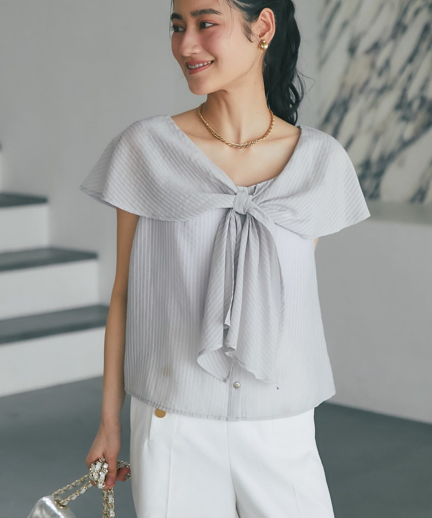 La boutique BonBon(ラブティックボンボン) フリルボウタイブラウス