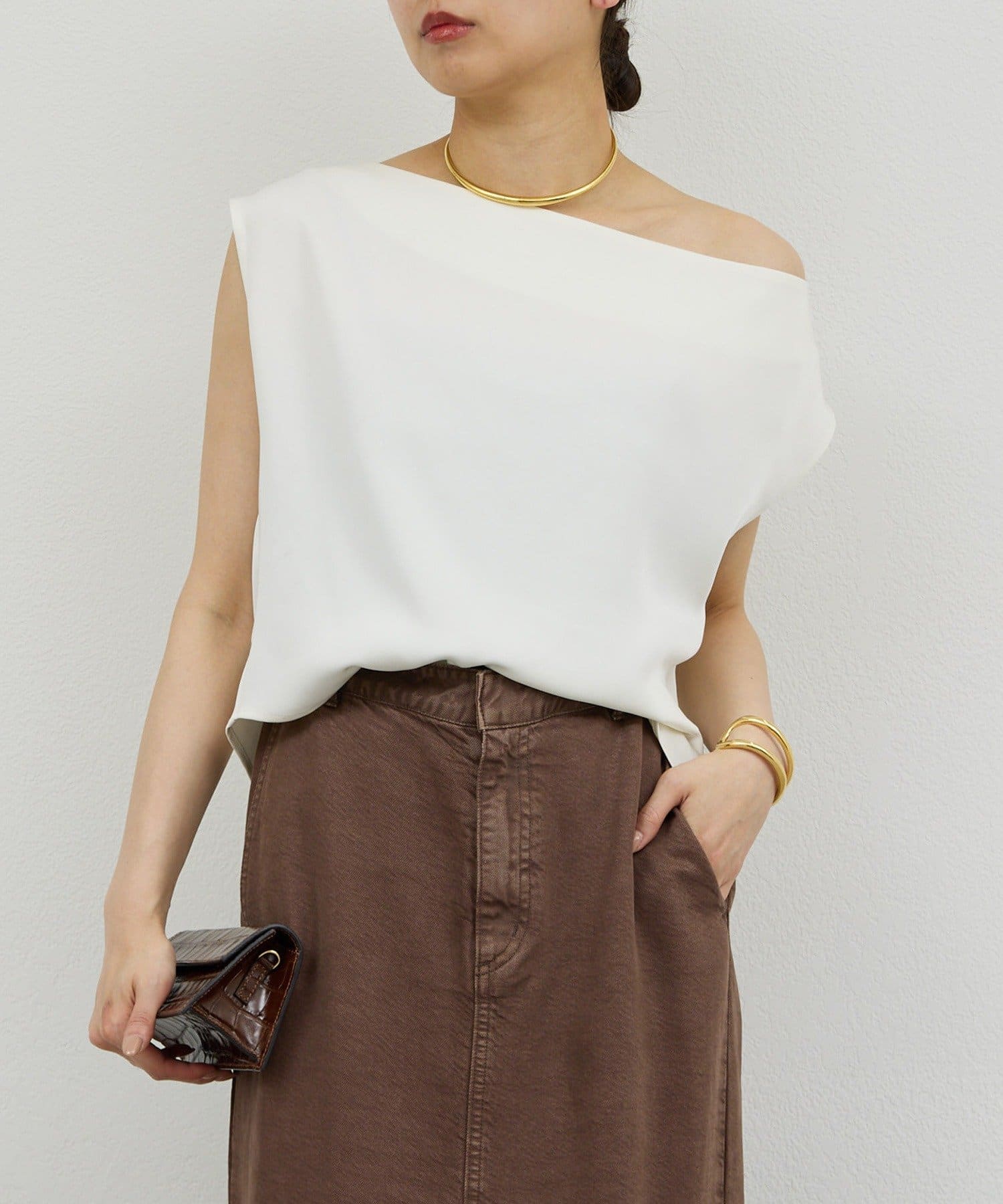 GALLARDAGALANTE(ガリャルダガランテ) 【近日予約開始】サテンワンショルダーブラウス