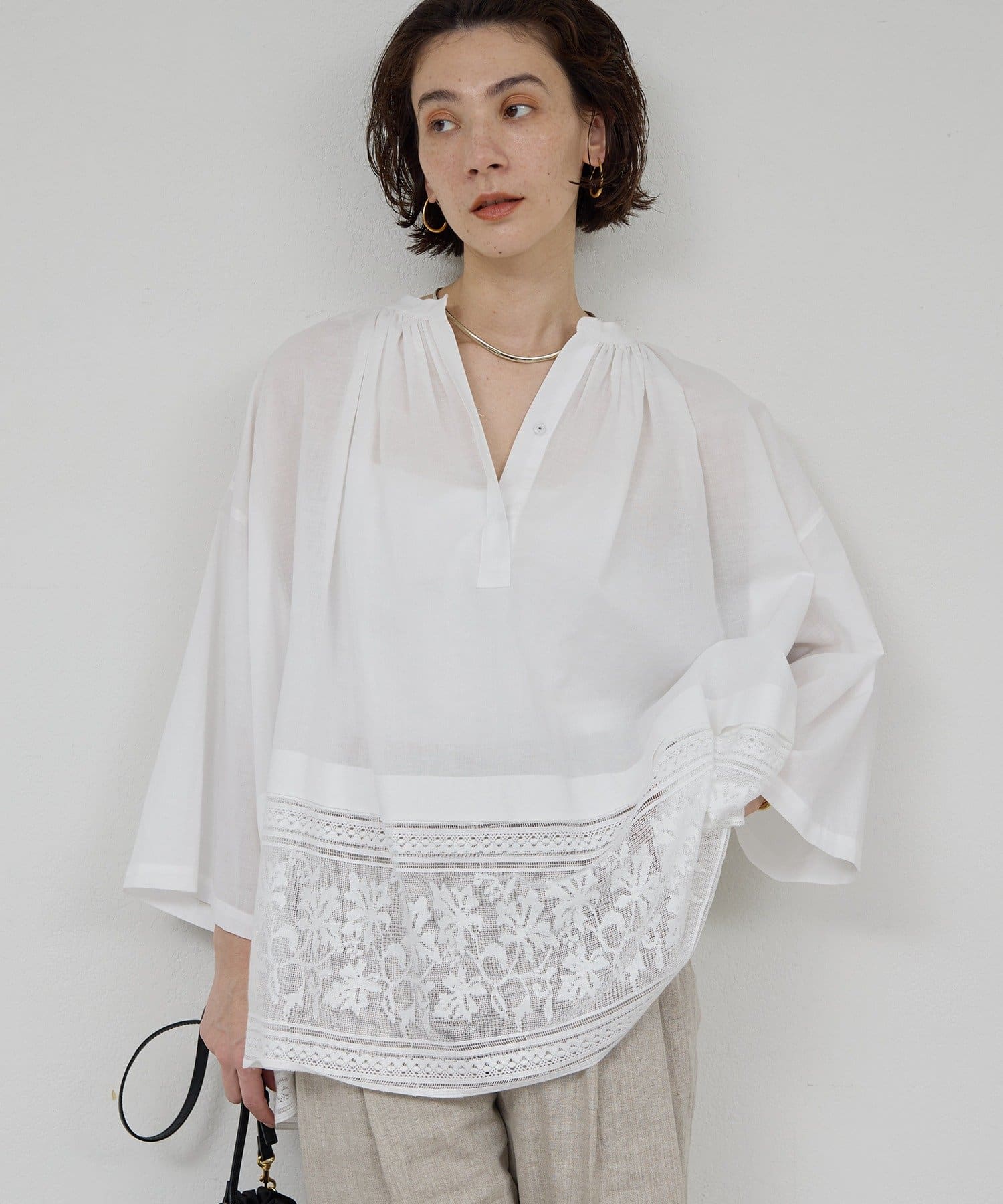 GALLARDAGALANTE(ガリャルダガランテ) 刺繍チャーチブラウス