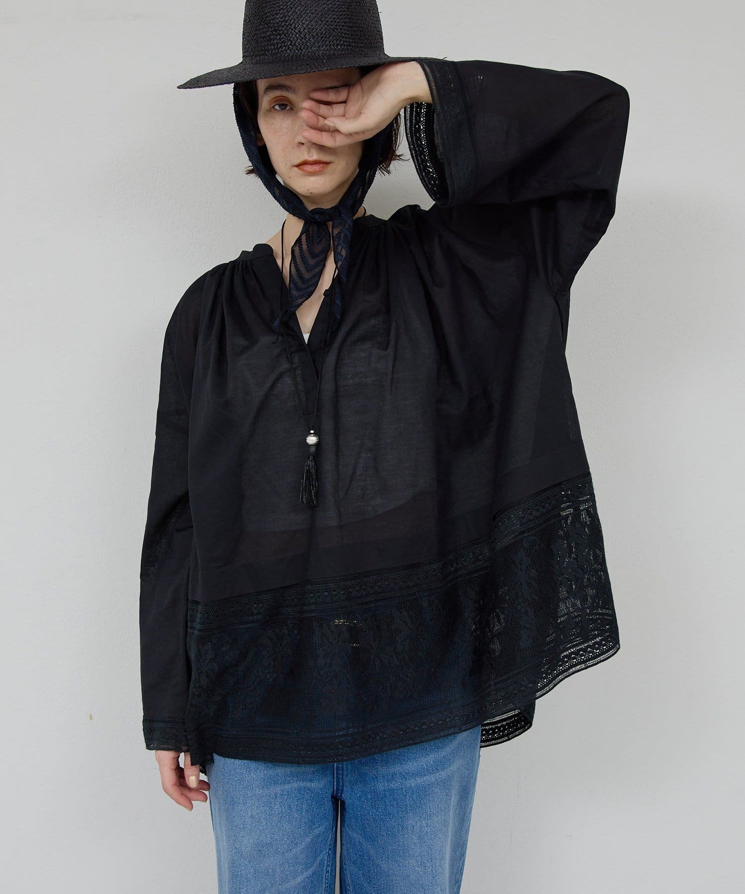 GALLARDAGALANTE(ガリャルダガランテ) 刺繍チャーチブラウス