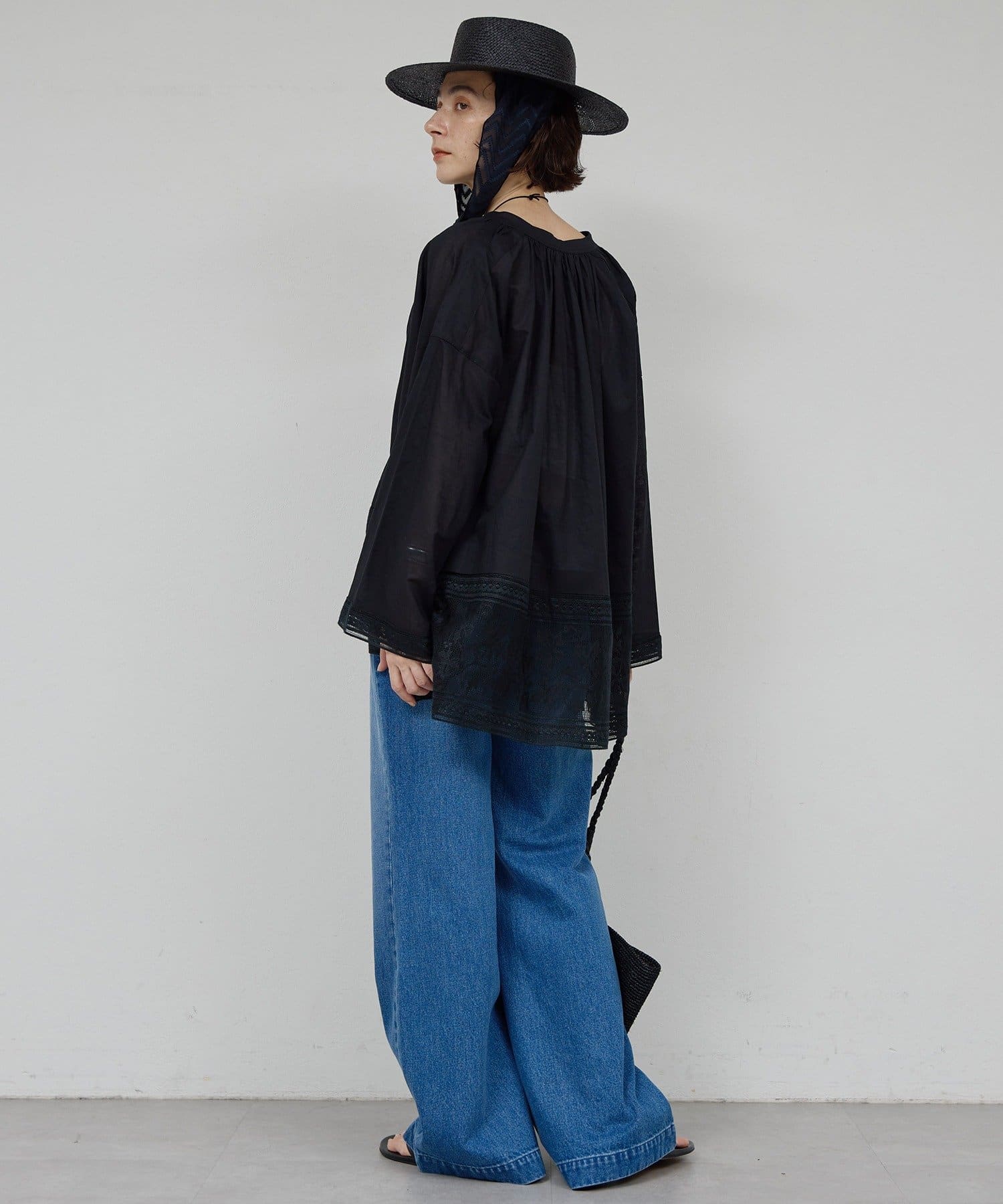 GALLARDAGALANTE(ガリャルダガランテ) 刺繍チャーチブラウス