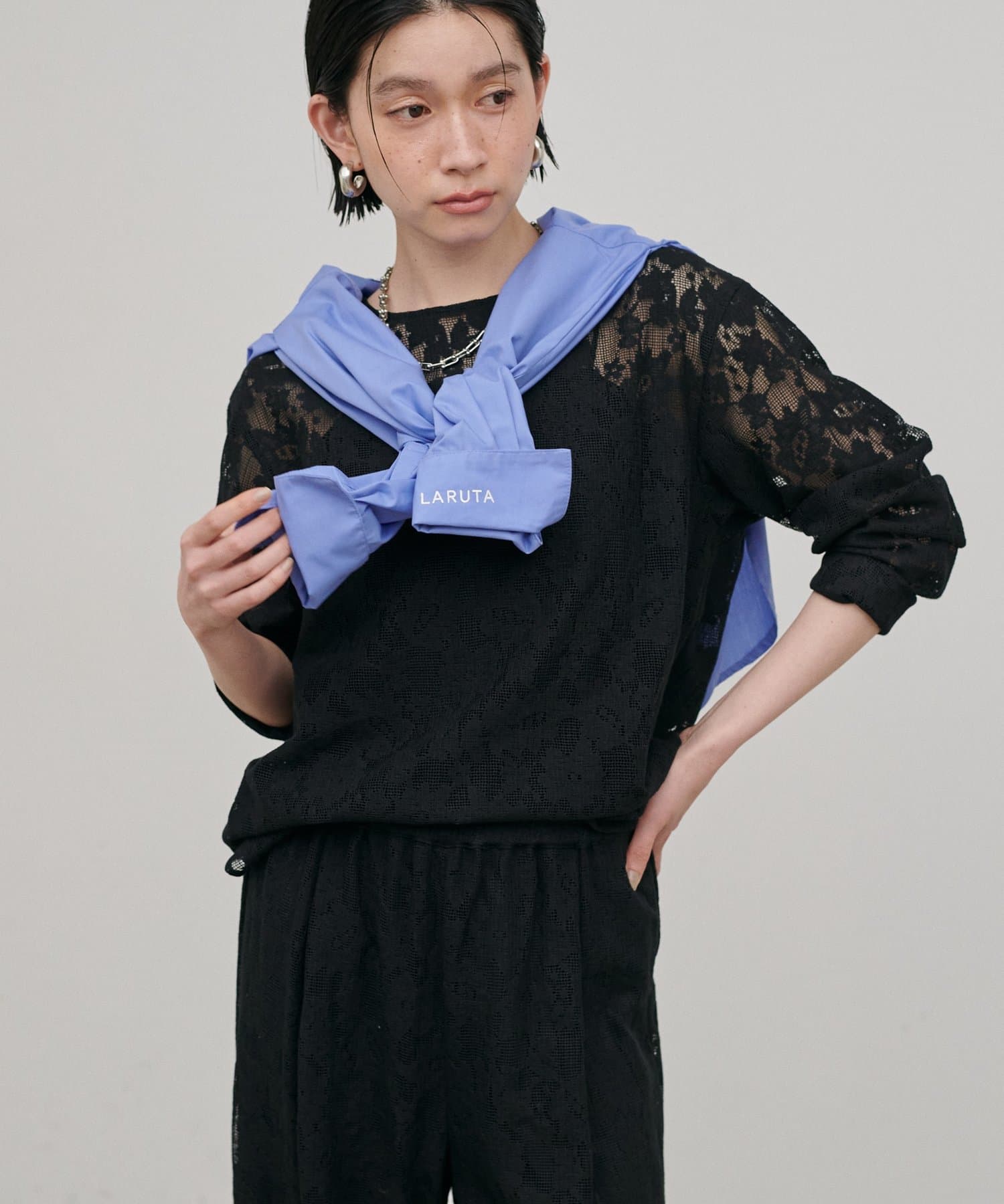 LARUTA(ラルータ) フラワーエンブロイダリーブラウス