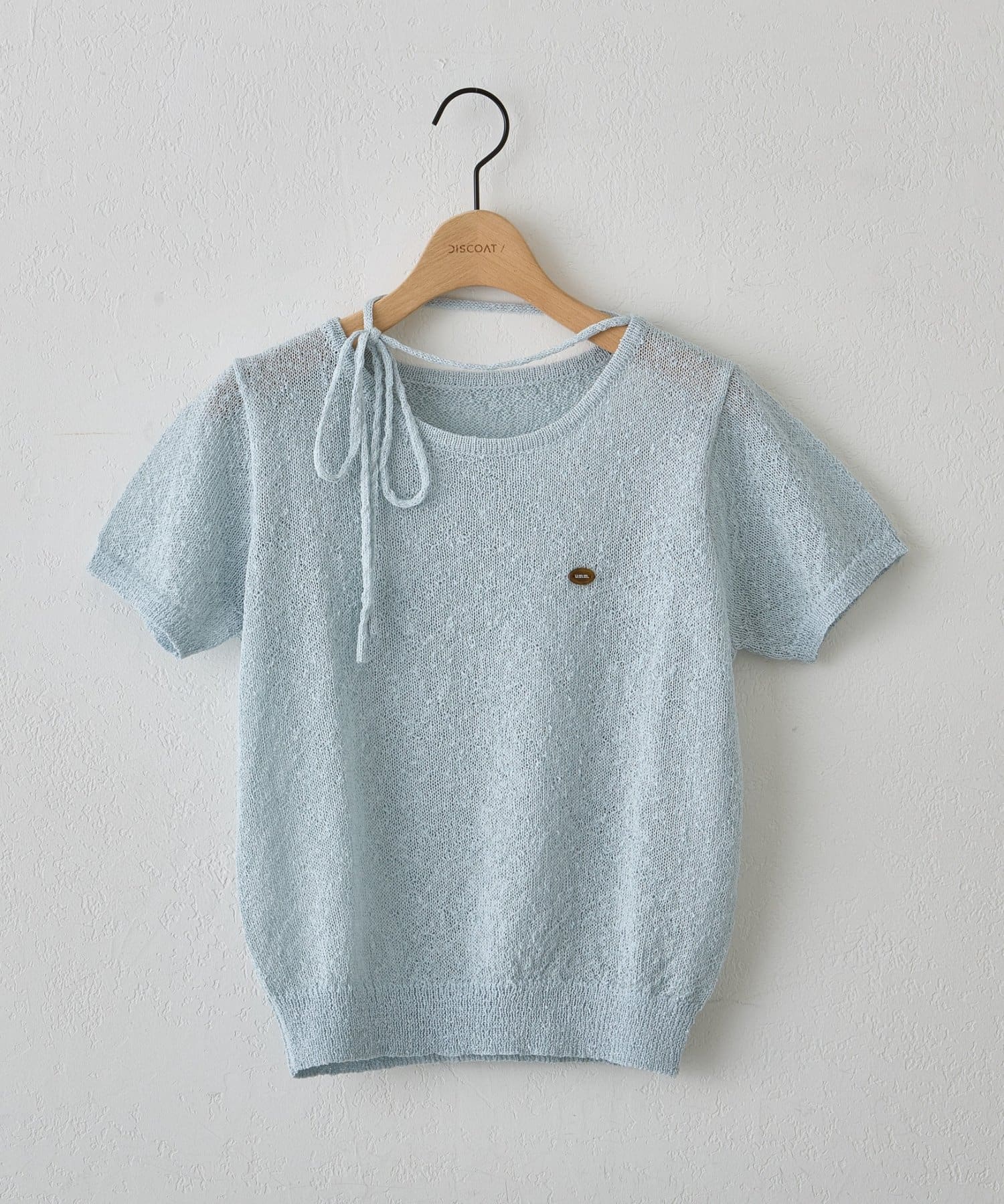 DISCOAT(ディスコート) 【umm.】プレート付チョーカー半袖PO