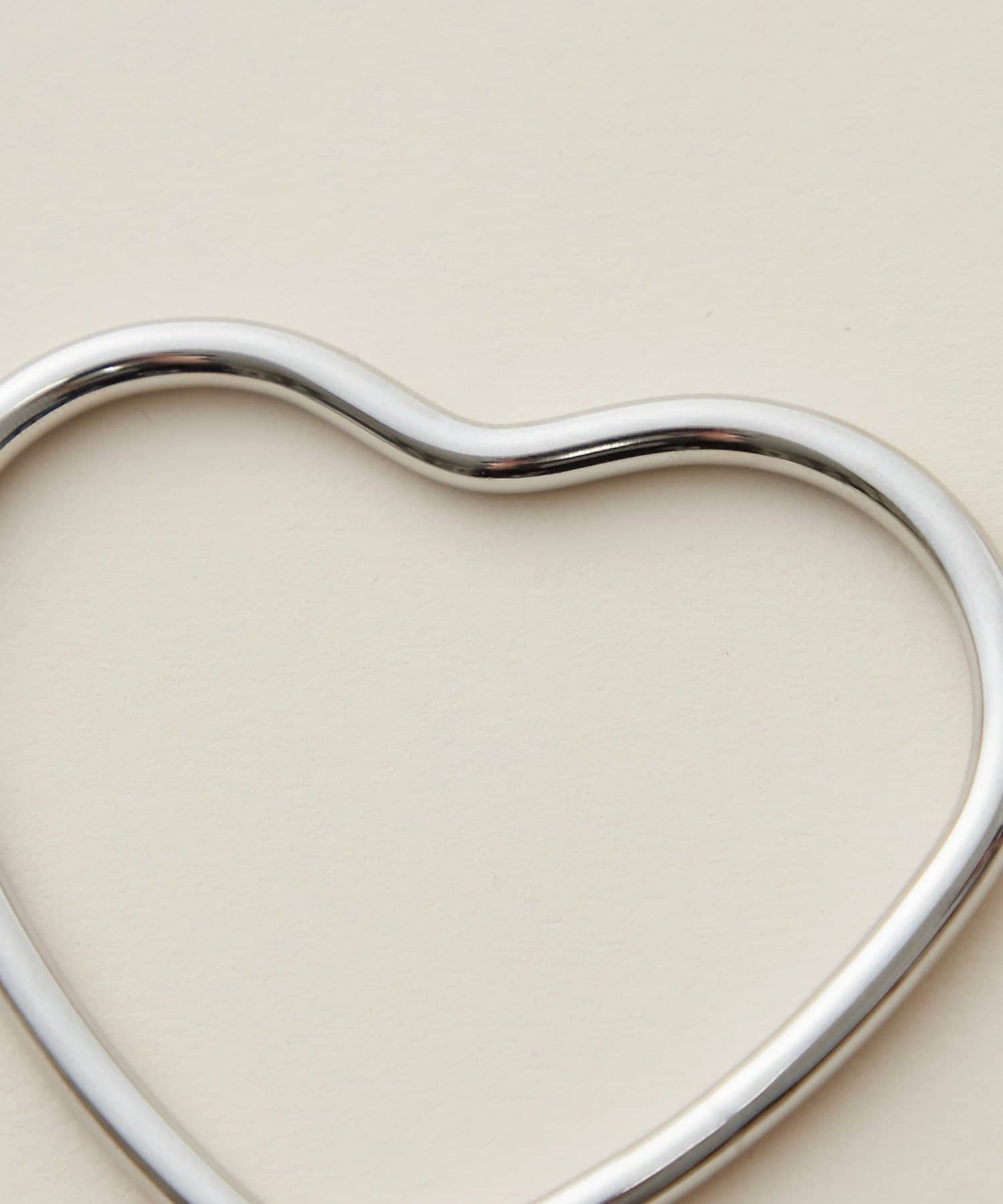 mystic(ミスティック) Lara ハートバングル