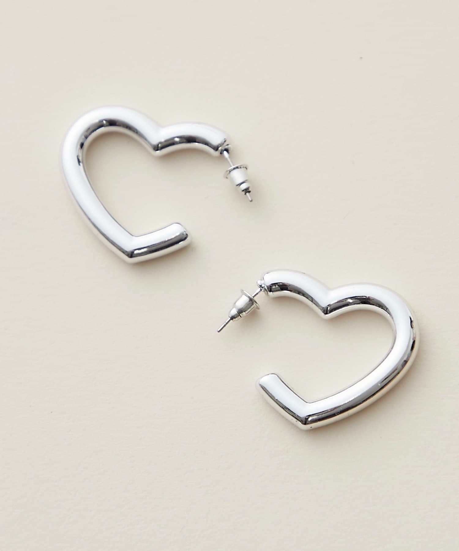 mystic(ミスティック) Lara ハートピアス