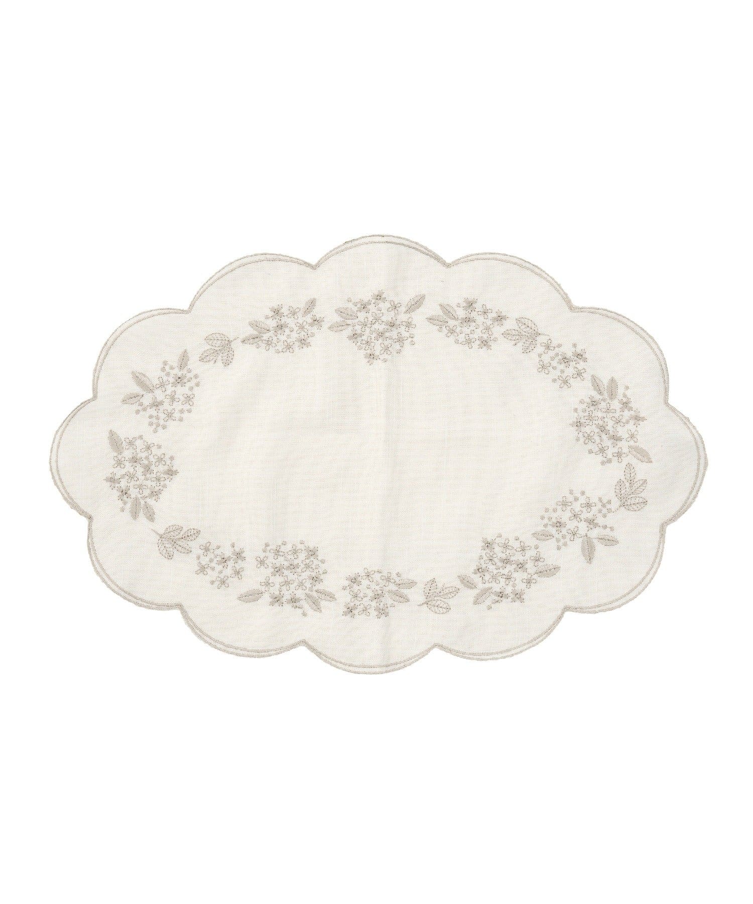 salut!(サリュ) あじさい刺繍ドイリー：36×24cm／hortensia