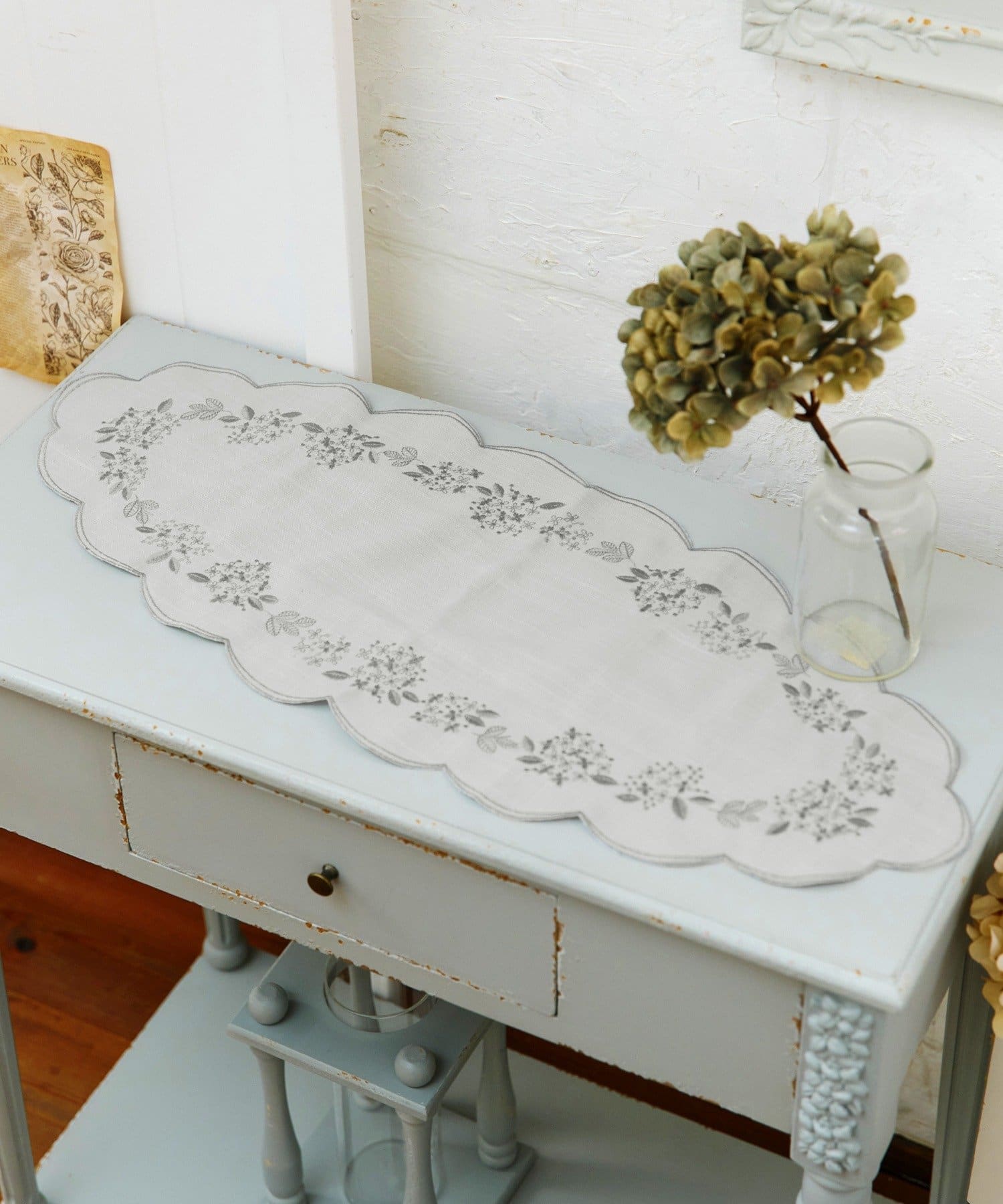 salut!(サリュ) あじさい刺繍ドイリー：60×24cm／hortensia