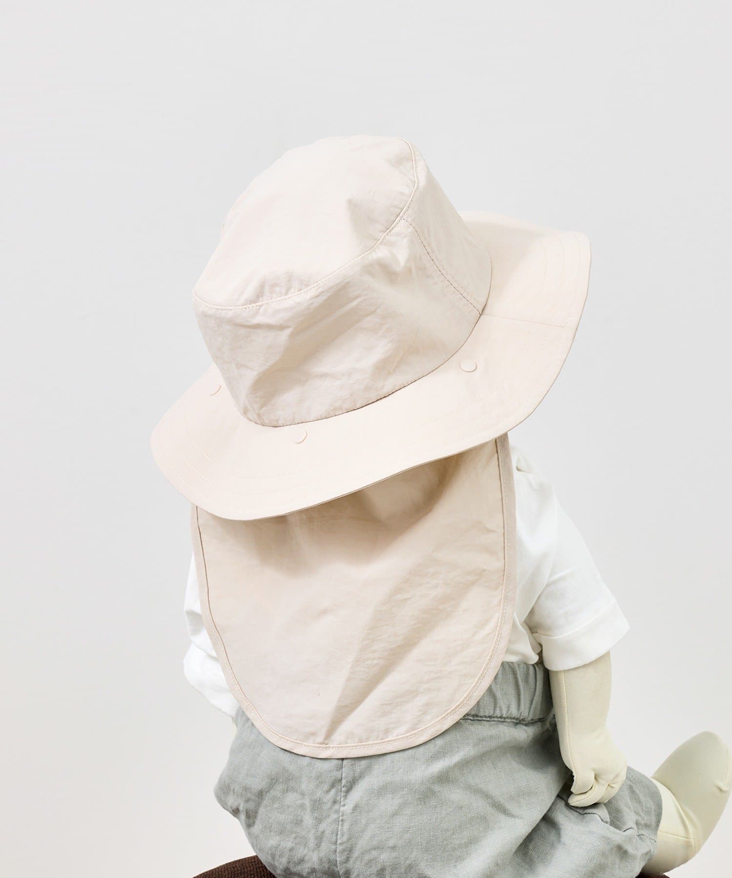 3COINS(スリーコインズ) 撥水UV加工KIDSたれ付きハット