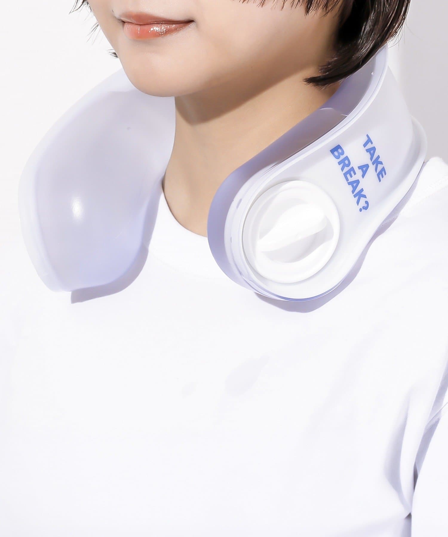 3COINS(スリーコインズ) ネック氷のう