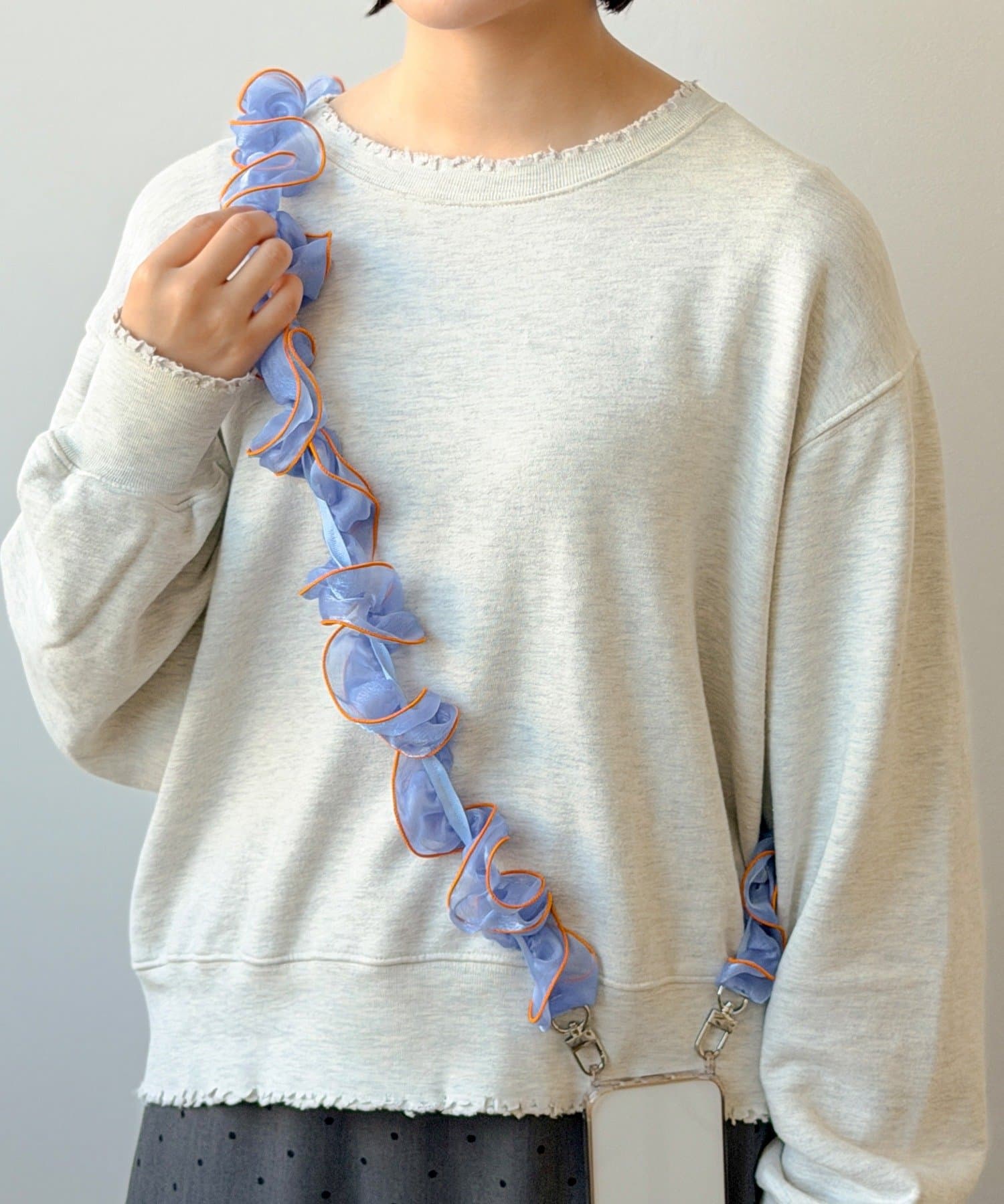 3COINS(スリーコインズ) オーガンジースマホショルダー