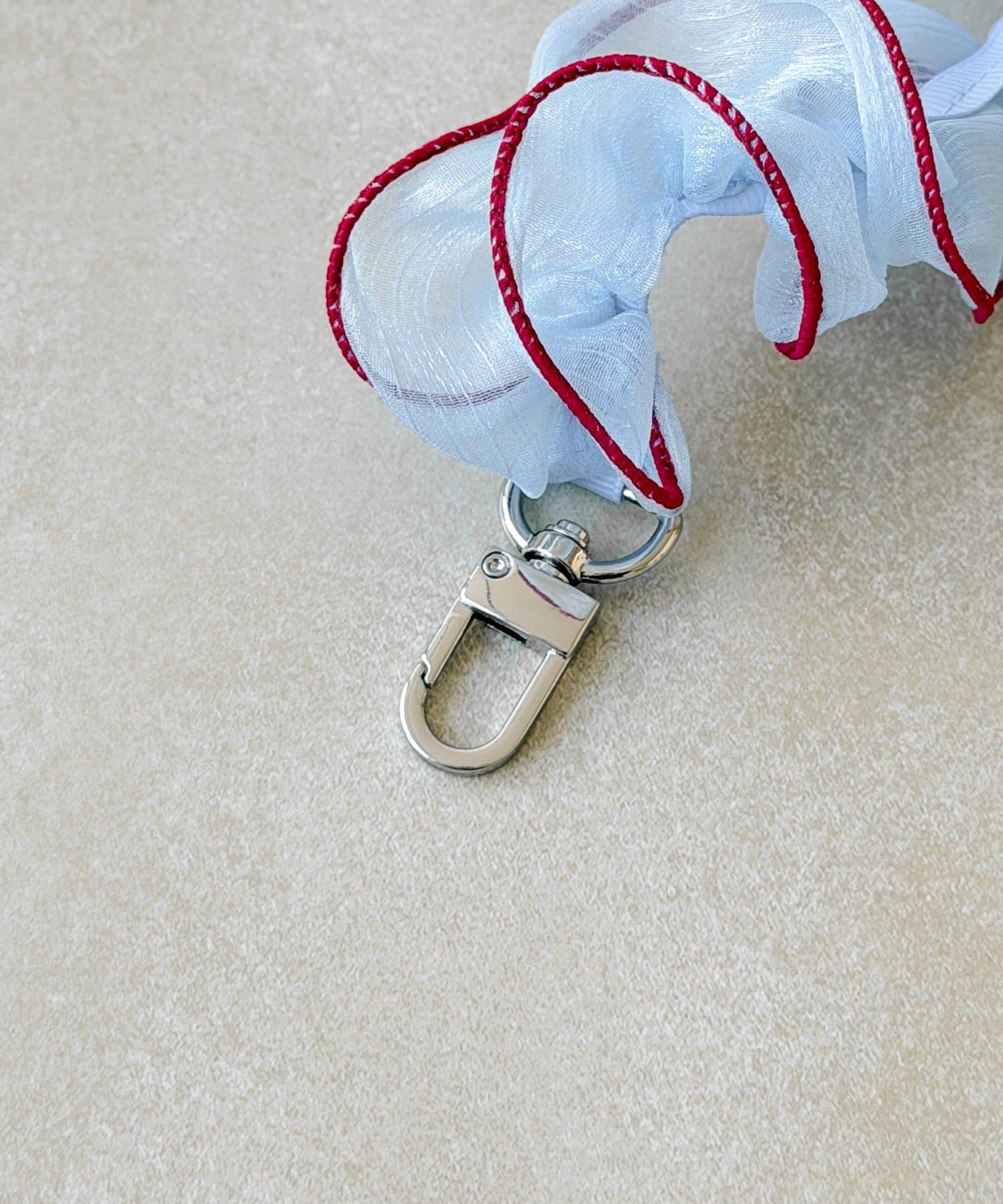 3COINS(スリーコインズ) オーガンジースマホショルダー