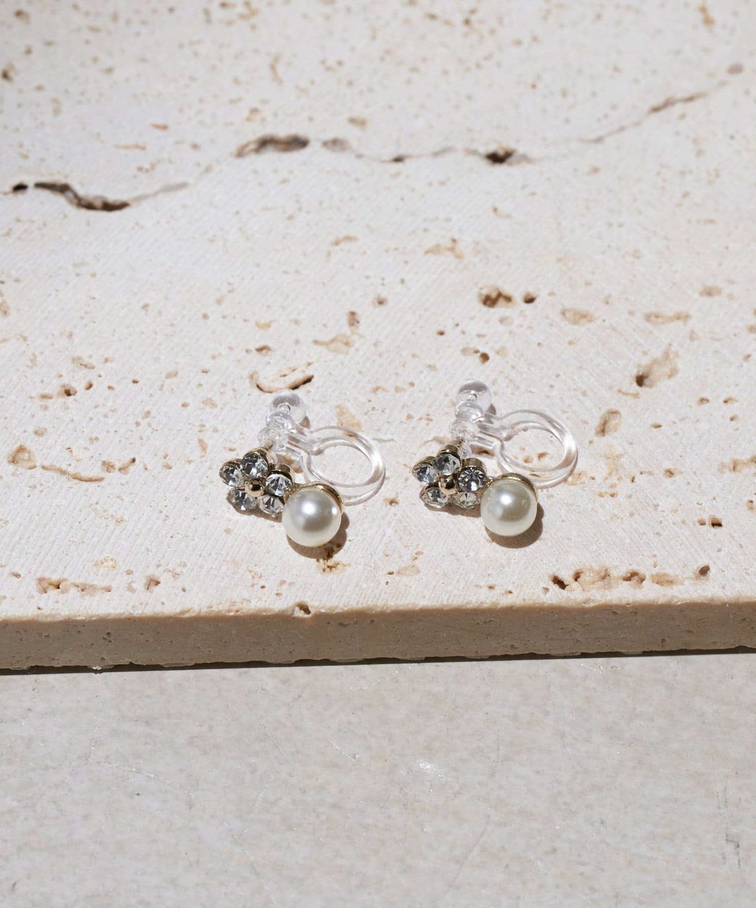 Lattice(ラティス) ＜樹脂＞フラワーパールイヤリング