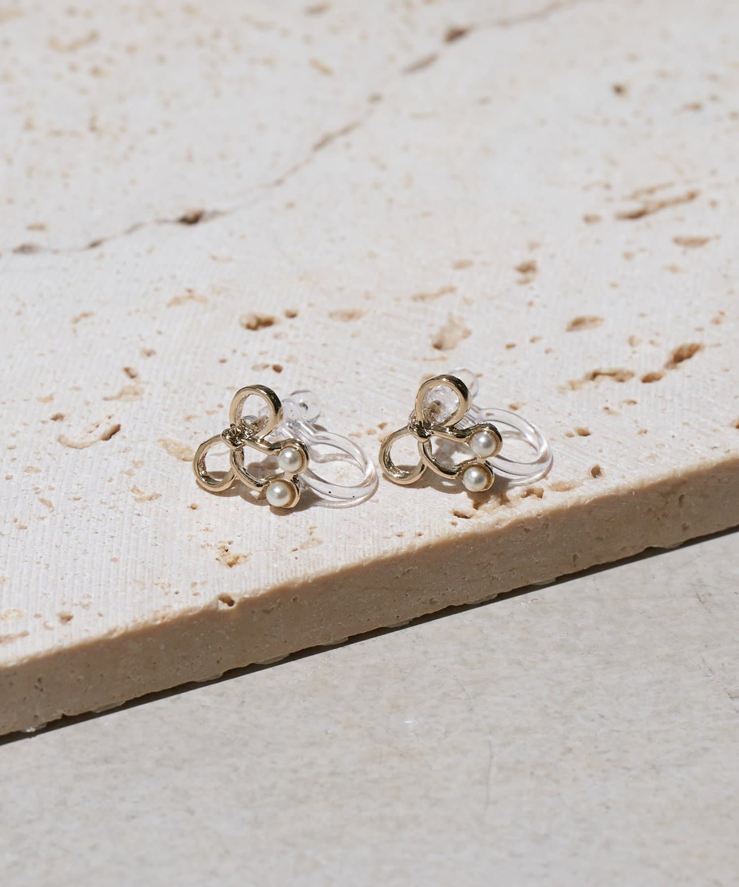 Lattice(ラティス) ＜樹脂＞リボンイヤリング