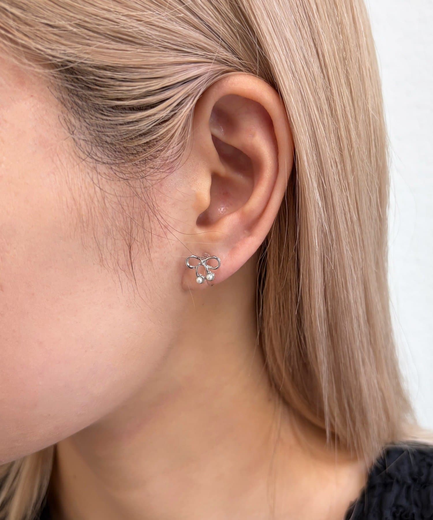 Lattice(ラティス) ＜樹脂＞リボンイヤリング