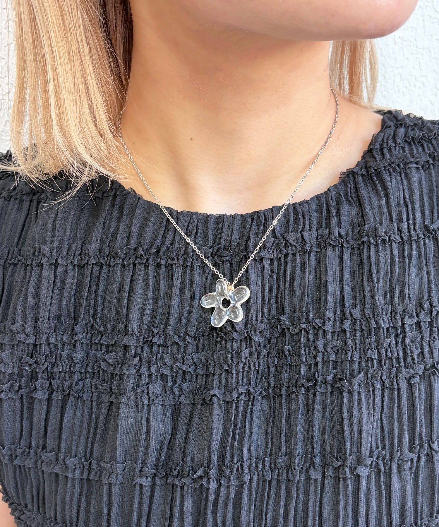 Lattice(ラティス) クリアフラワーネックレス