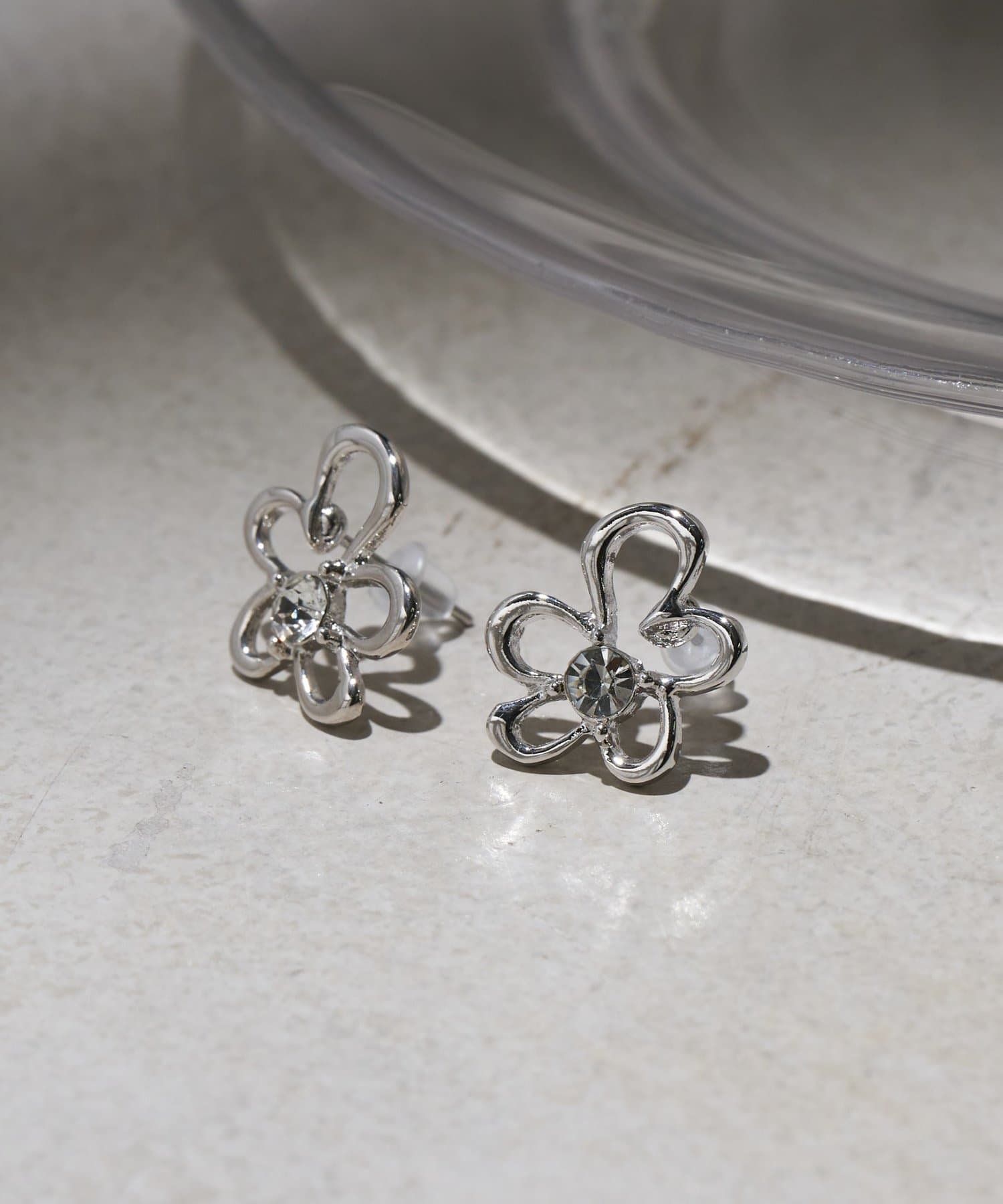 Lattice(ラティス) フラワーピアス