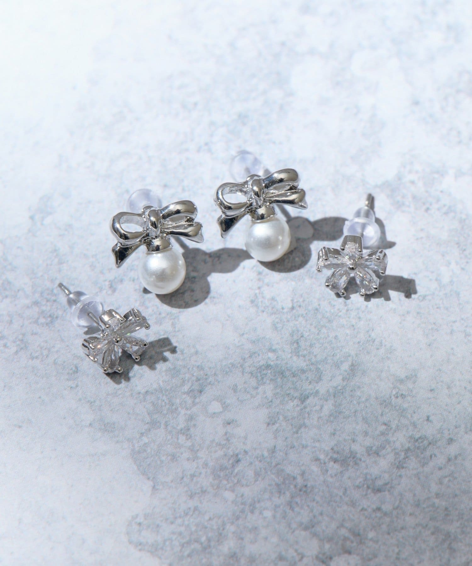 Lattice(ラティス) フラワーリボンピアスセット(4P)