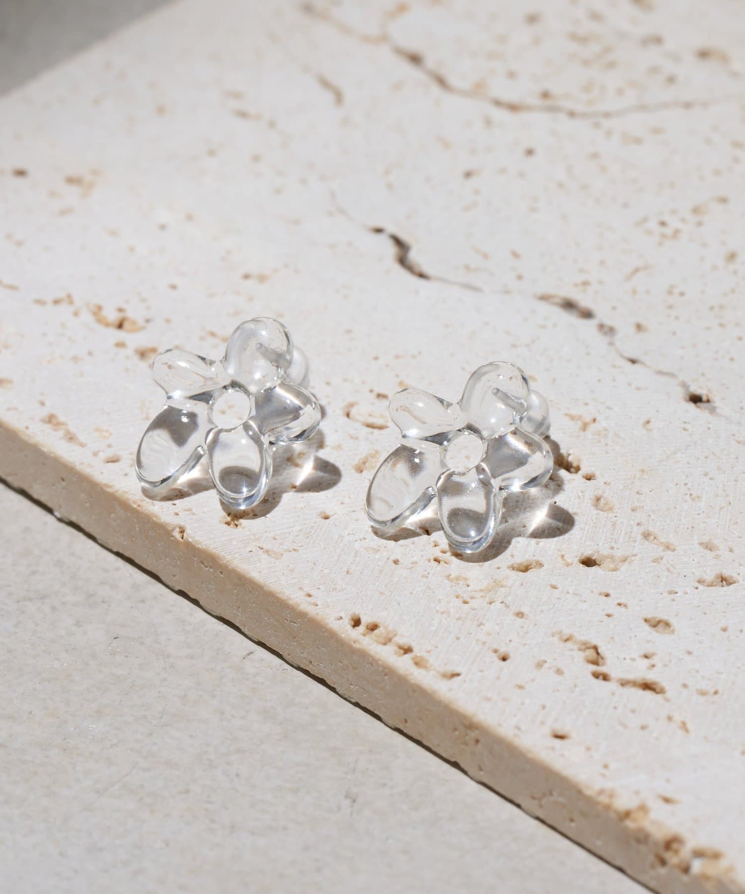 Lattice(ラティス) クリアフラワーピアス