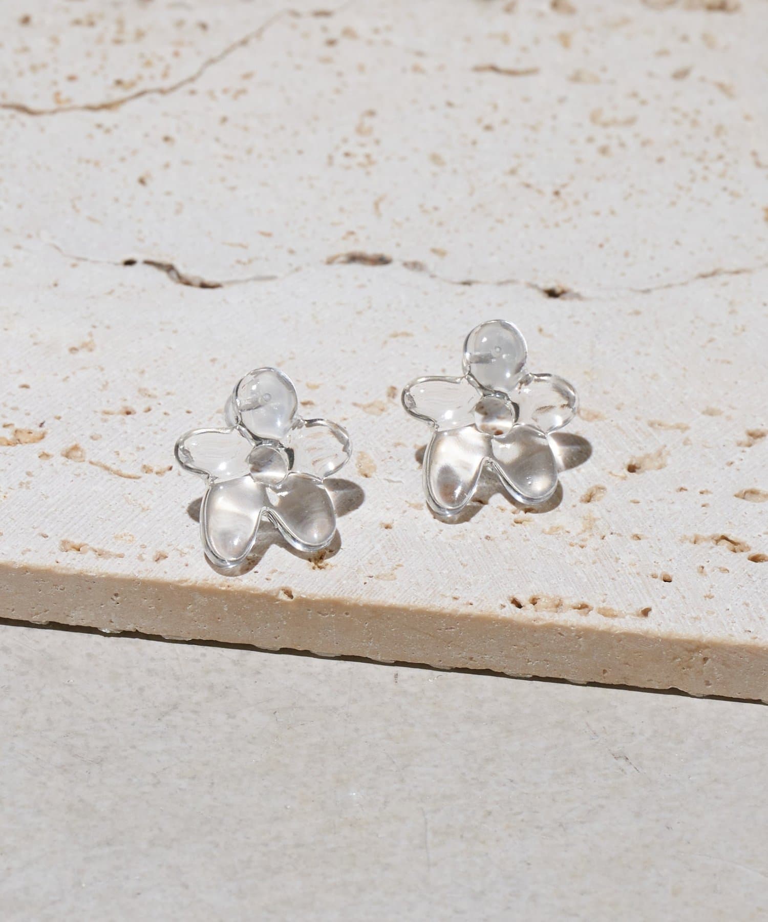 Lattice(ラティス) クリアフラワーピアス