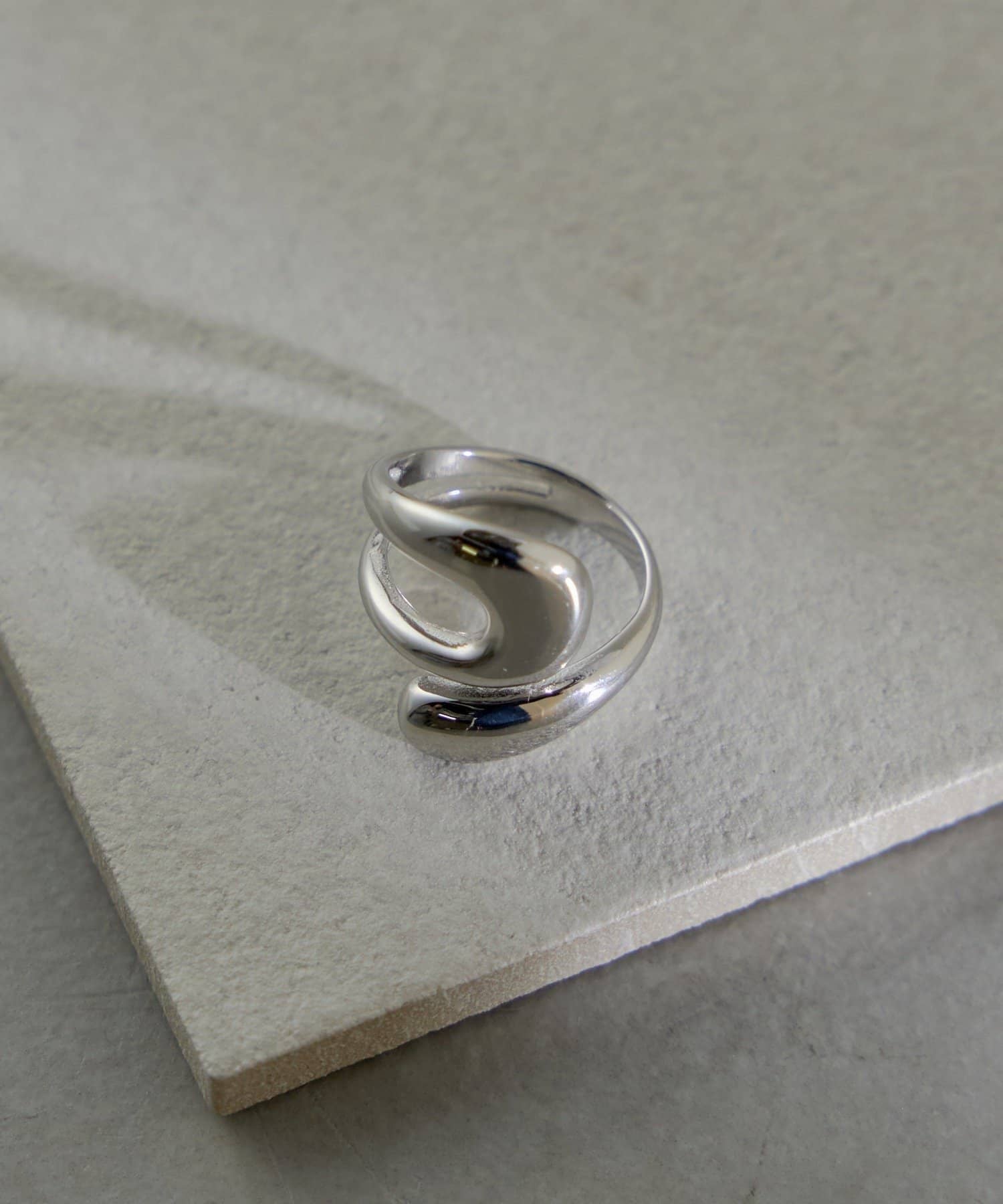 Lattice(ラティス) ＜ステンレス＞うねうねリング