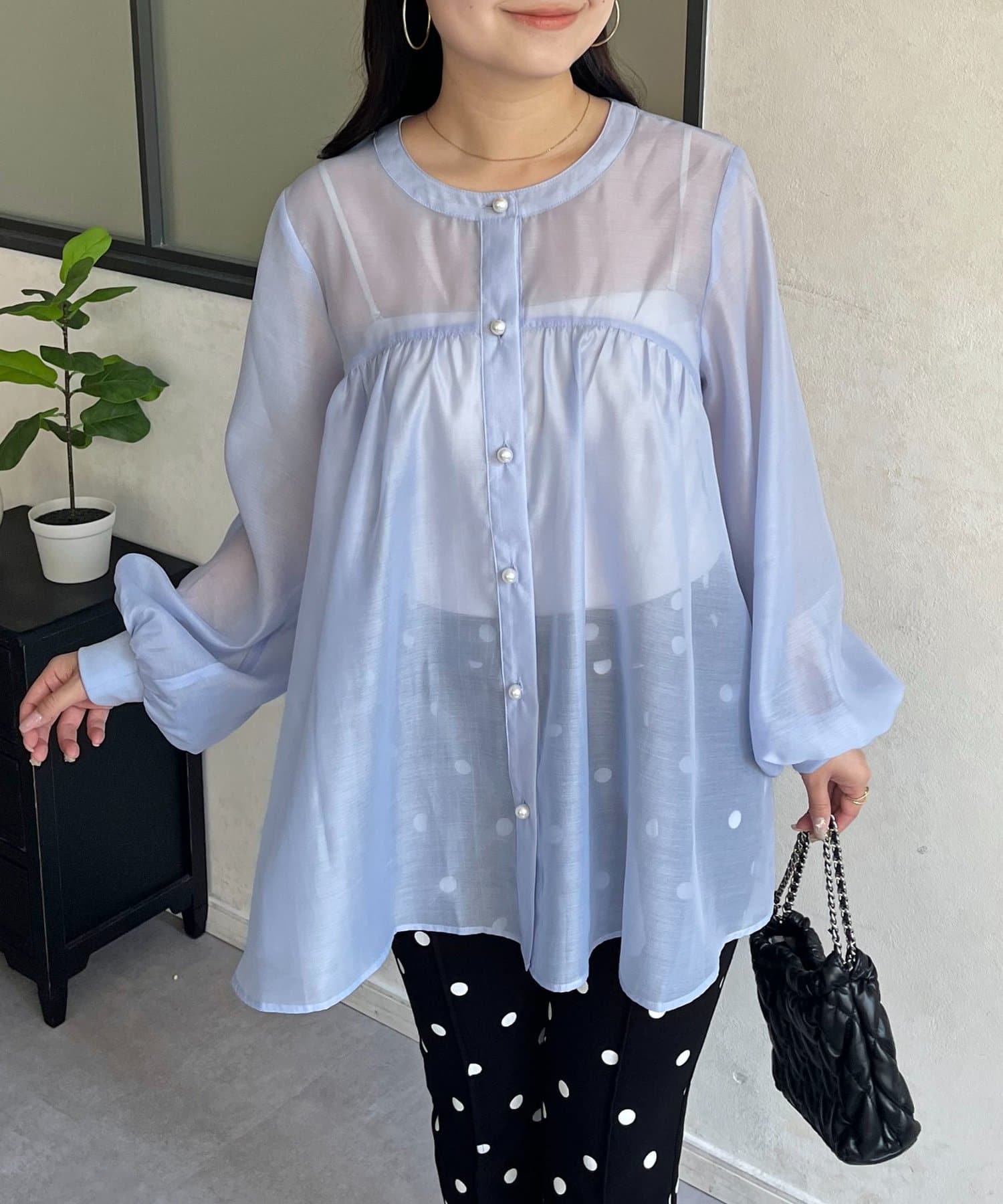 prose verse(プロズヴェール) パールボタン袖リブAラインシアーシャツ