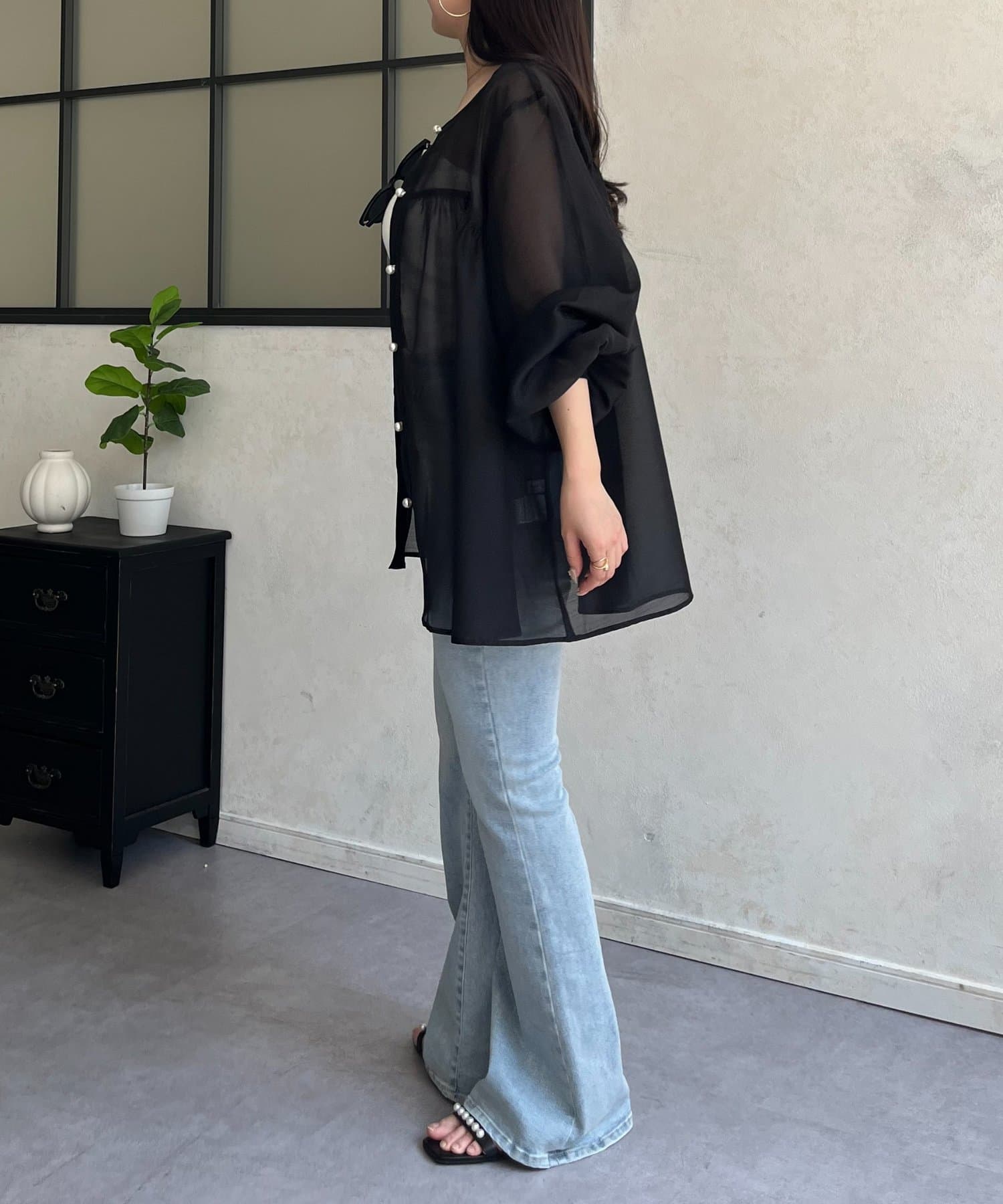 prose verse(プロズヴェール) パールボタン袖リブAラインシアーシャツ