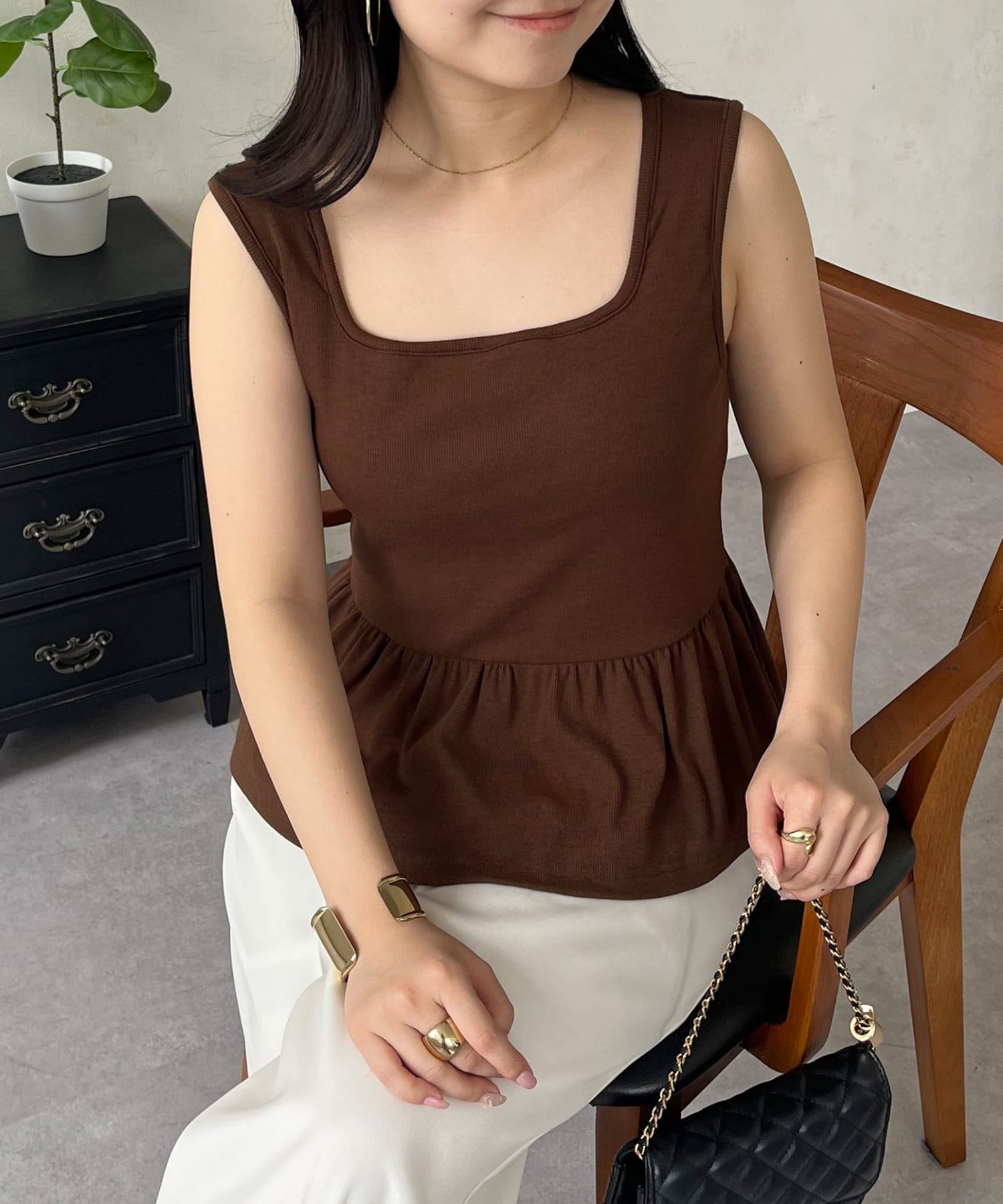 prose verse(プロズヴェール) カップ付きペプラムリブタンクトップ