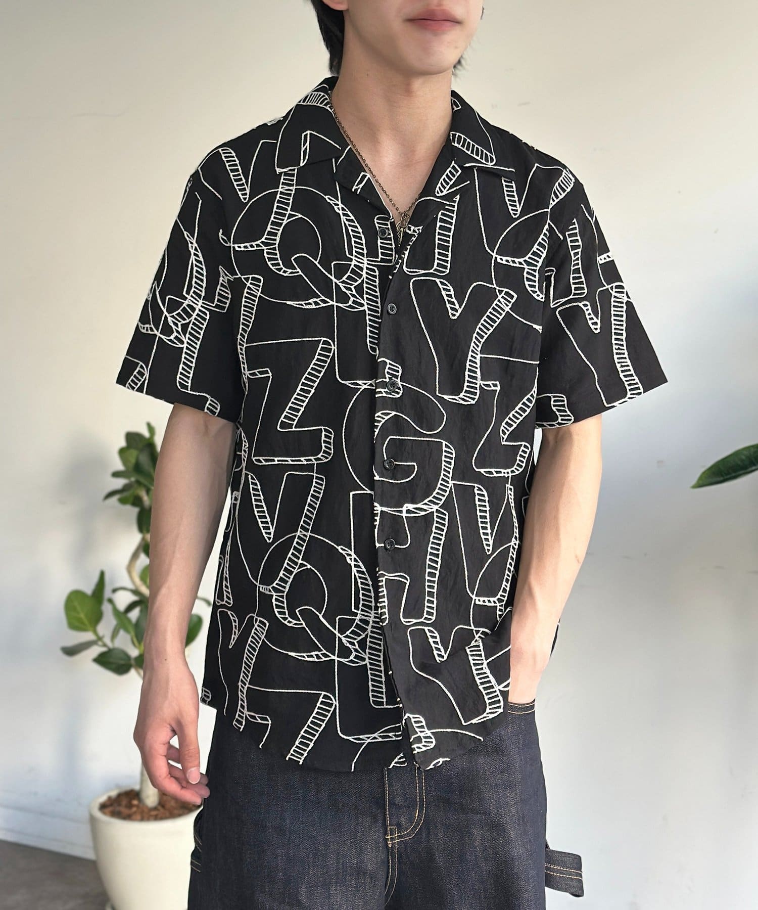 CPCM(シーピーシーエム) 総柄刺繍開襟シャツ