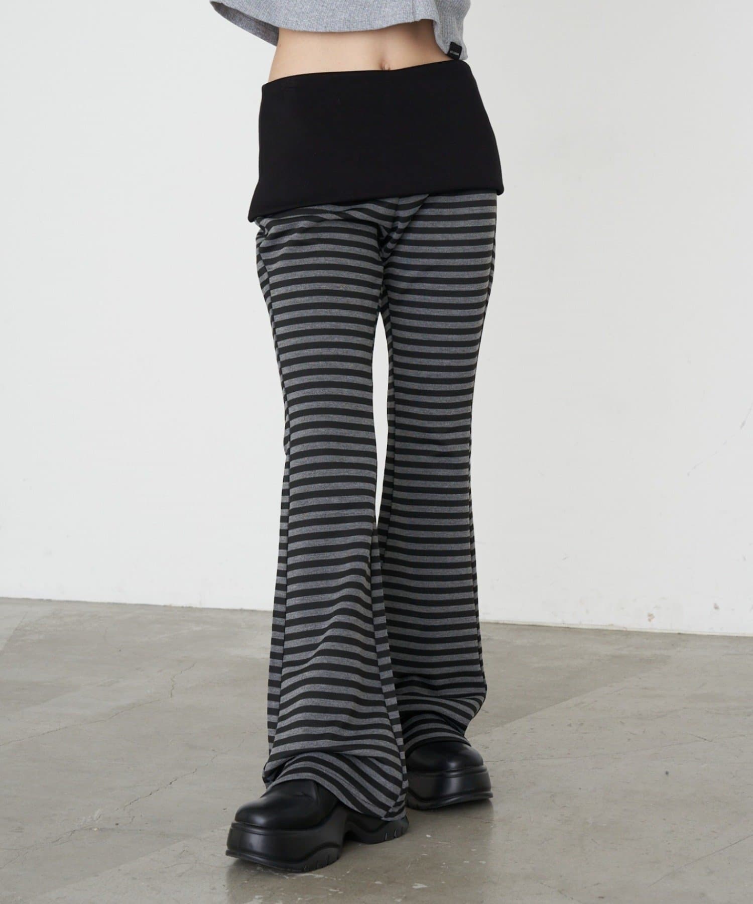 RAY CASSIN(レイカズン) 折り返し細フレアパンツ