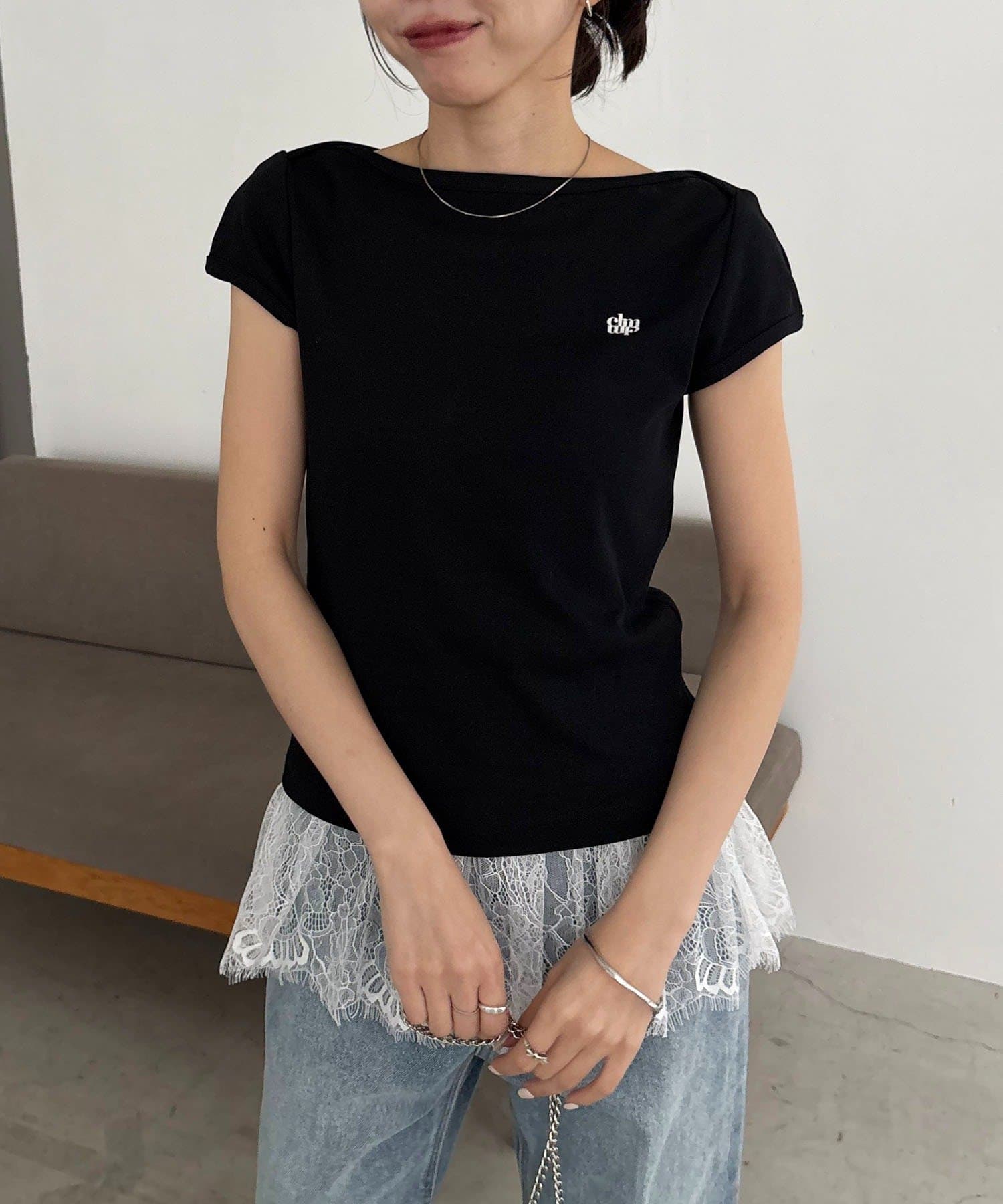 CAPRICIEUX LE'MAGE(カプリシュレマージュ) 【Tシャツが苦手な方にも◎】1ポイントボートネックTシャツ