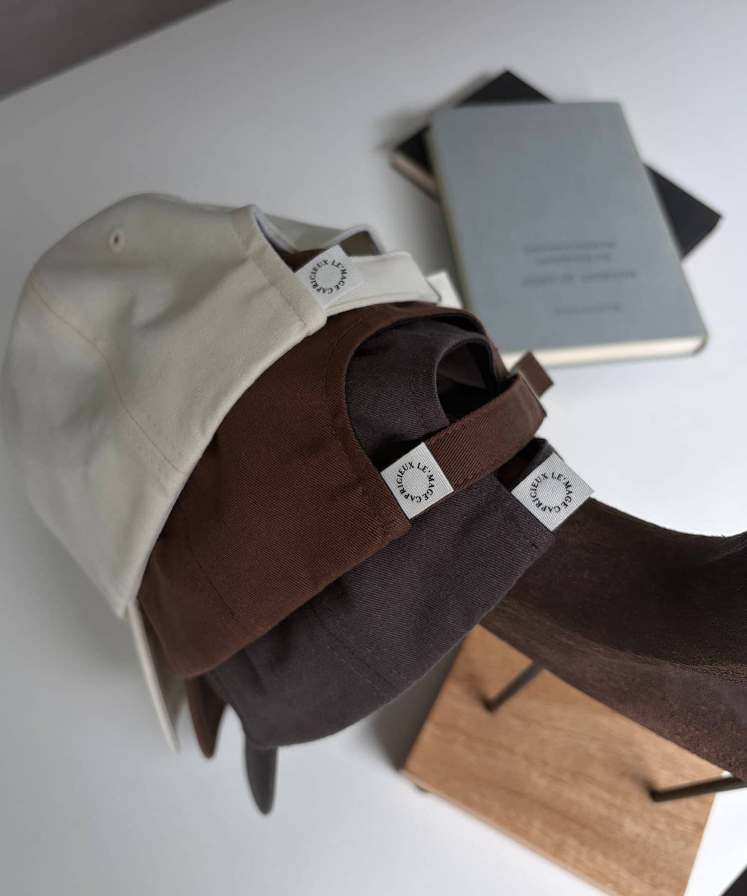 CAPRICIEUX LE'MAGE(カプリシュレマージュ) 【3色展開】ロゴCAP