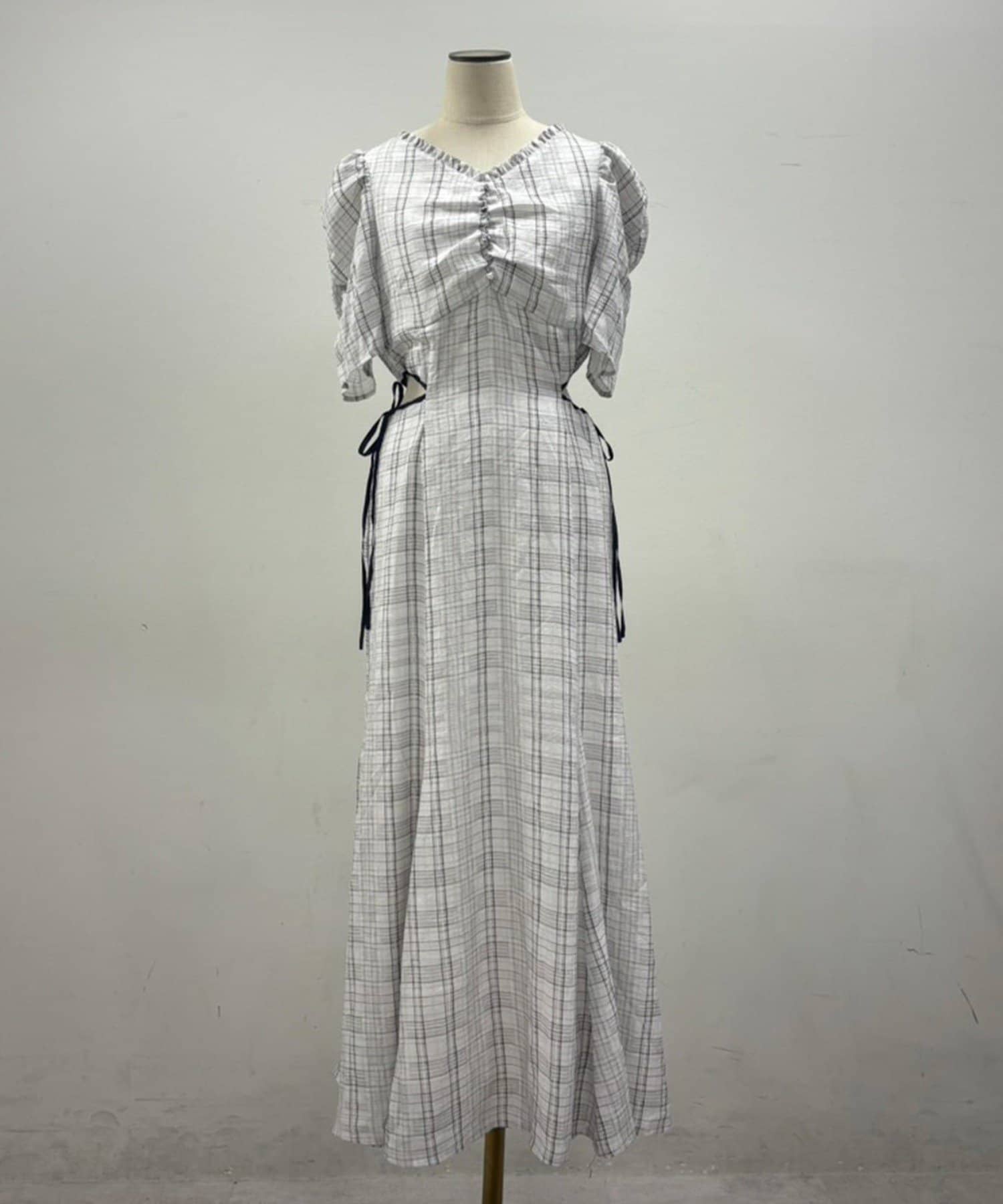 one after another NICE CLAUP(ワンアフターアナザー ナイスクラップ) 【LouLoumei】サイドカットデザインチェックワンピース