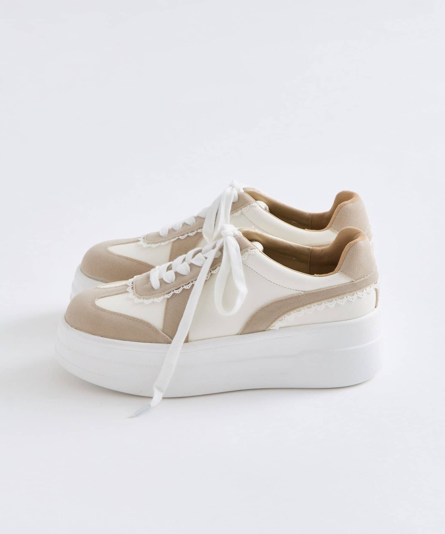 OLIVE des OLIVE(オリーブ デ オリーブ) ピコレース厚底スニーカー