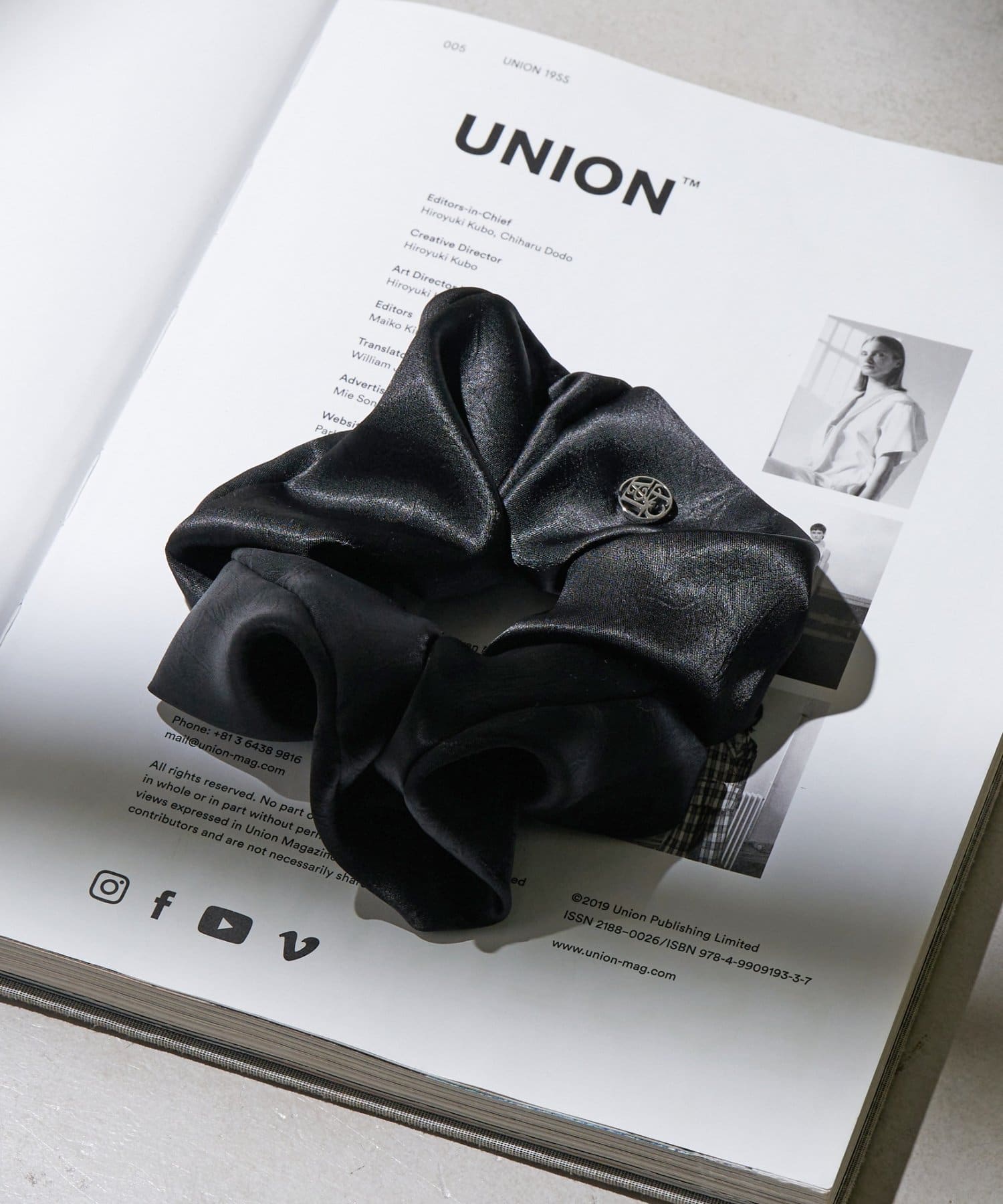 Lattice(ラティス) モチーフ付きサテンシュシュ