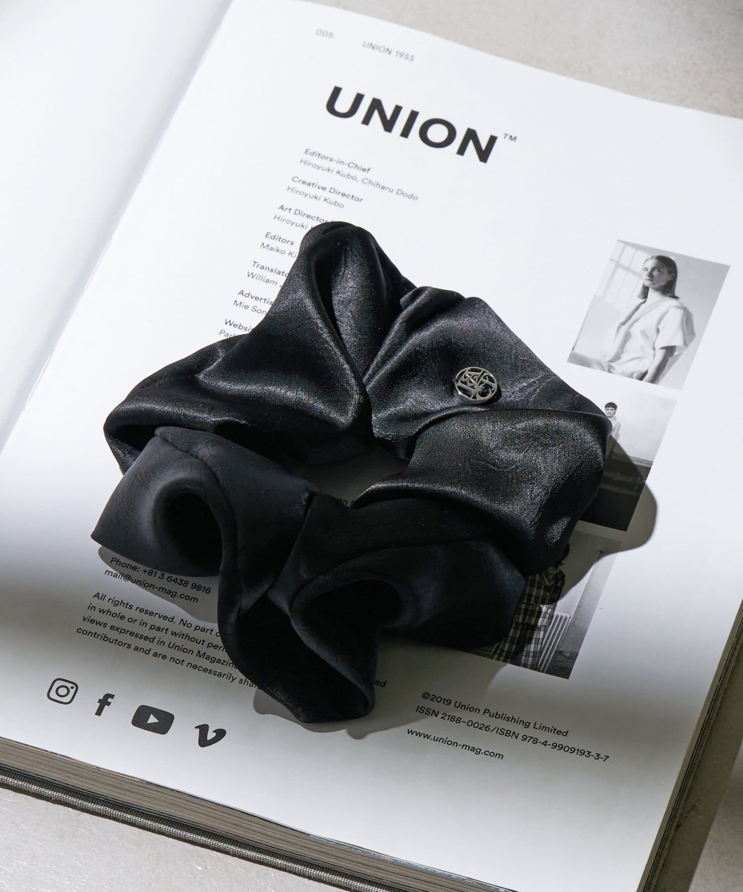 Lattice(ラティス) モチーフ付きサテンシュシュ