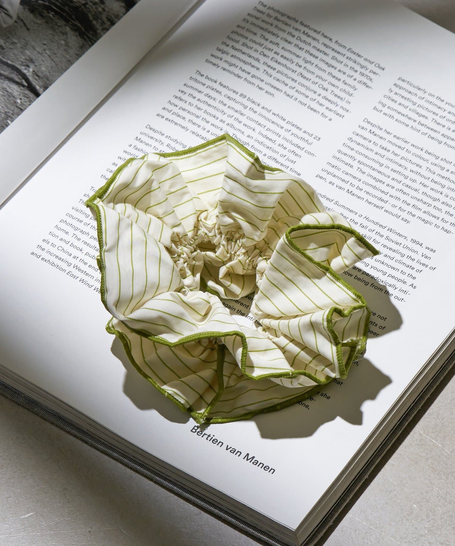 Lattice(ラティス) ストライプシュシュ