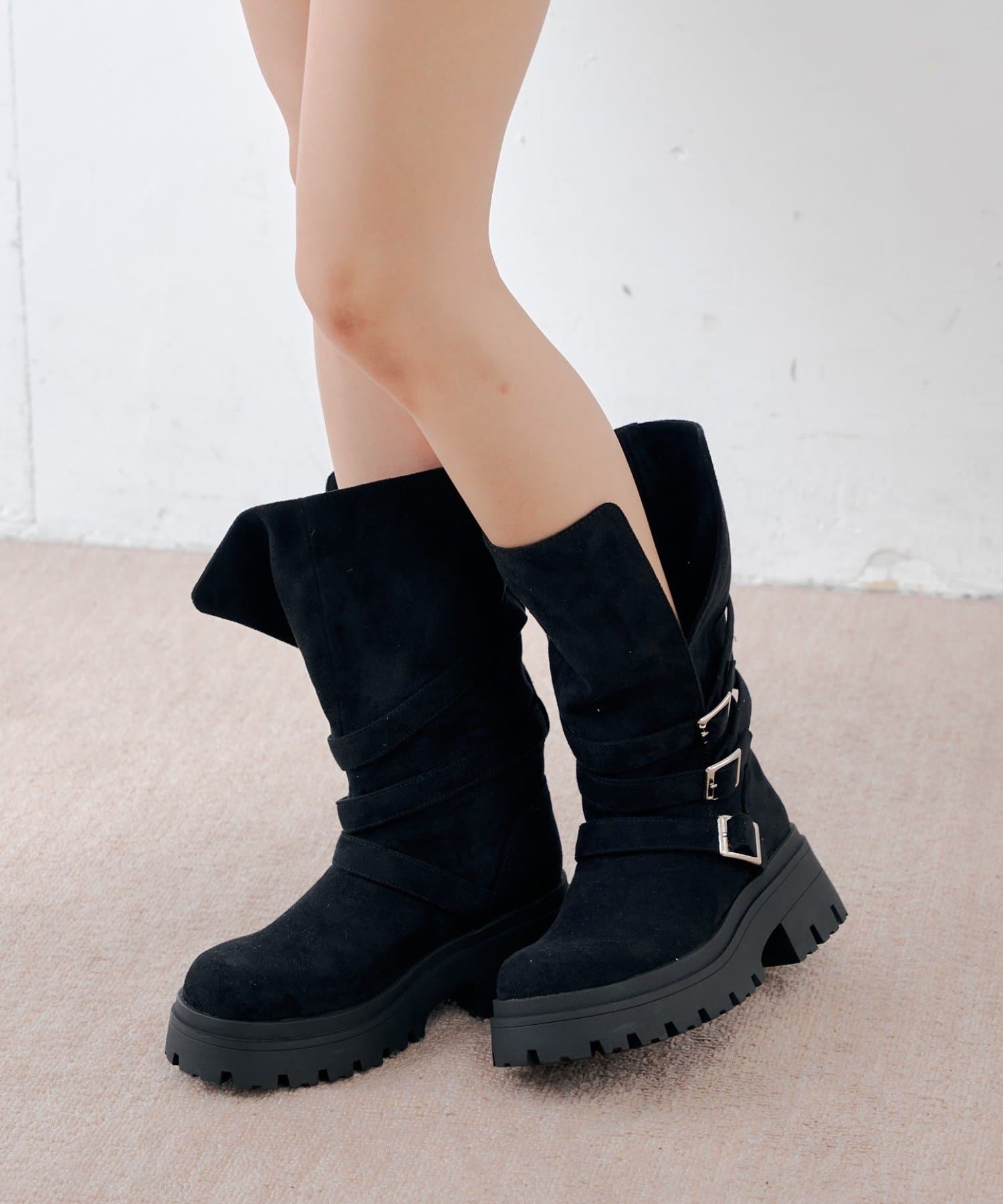 Chico(チコ) ベルトデザイン厚底ブーツ