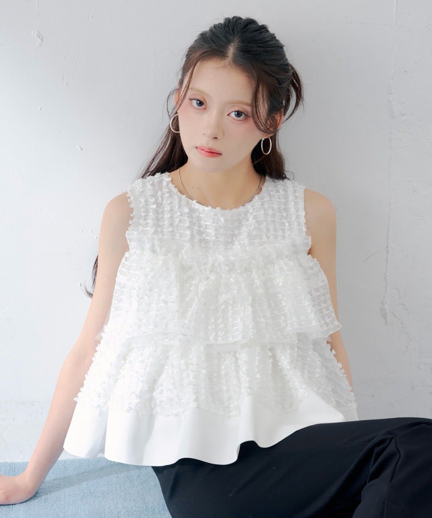 Chico(チコ) 4/9(木)0:00販売【SALON by Chico】ドビーレースティアードペプラムブラウス