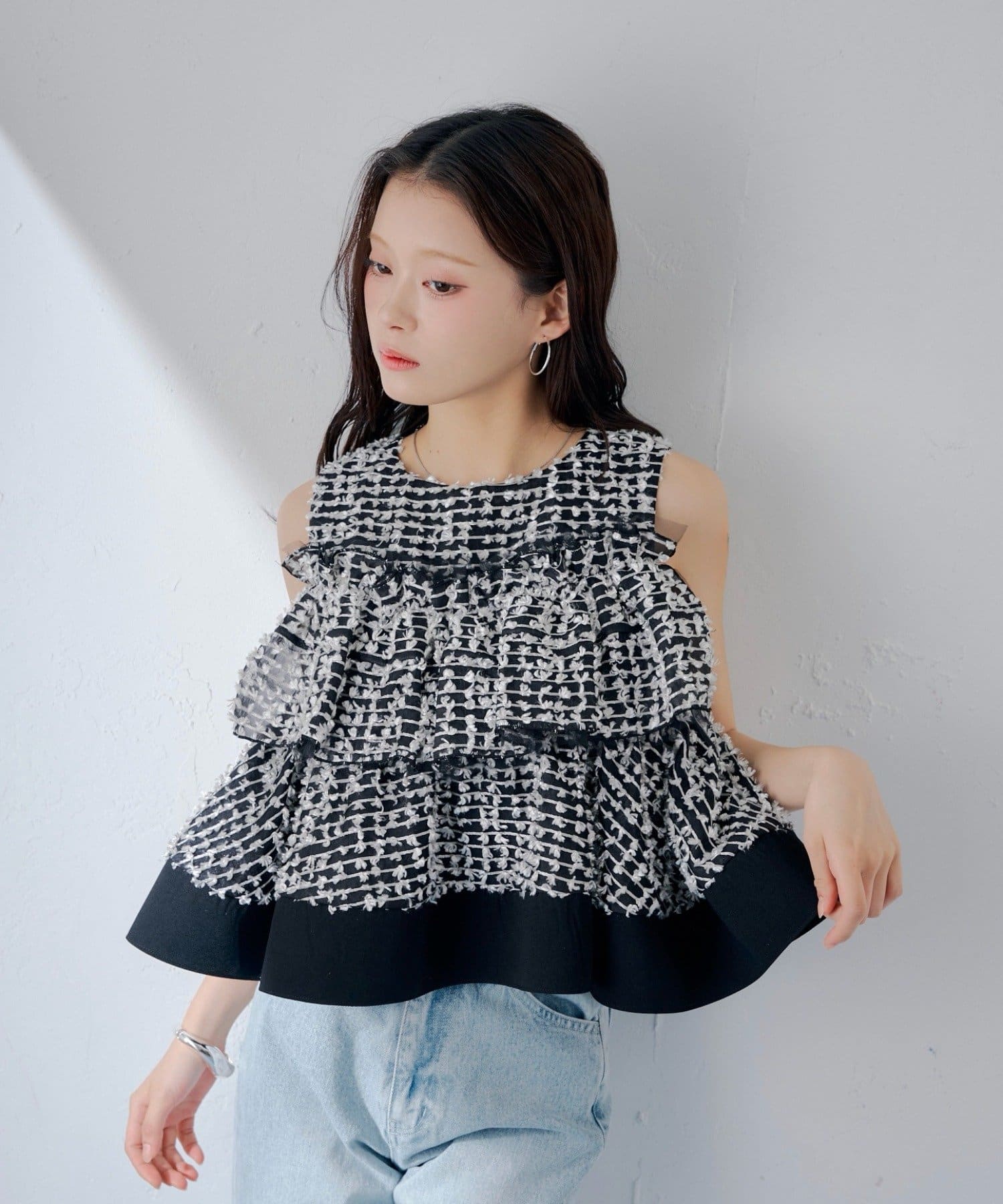 Chico(チコ) 4/9(木)0:00販売【SALON by Chico】ドビーレースティアードペプラムブラウス