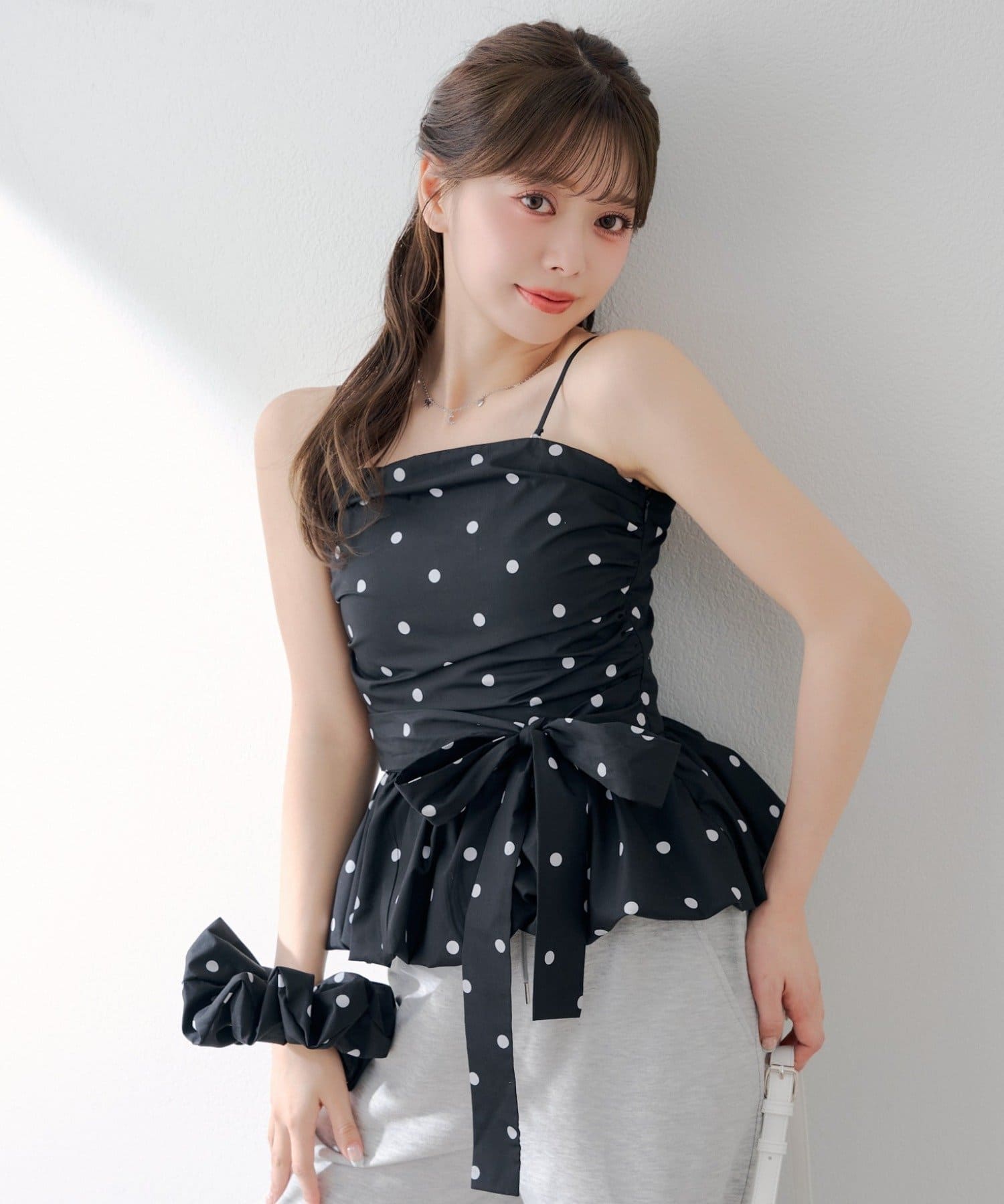 Chico(チコ) バルーンペプラムトップス+シュシュセット