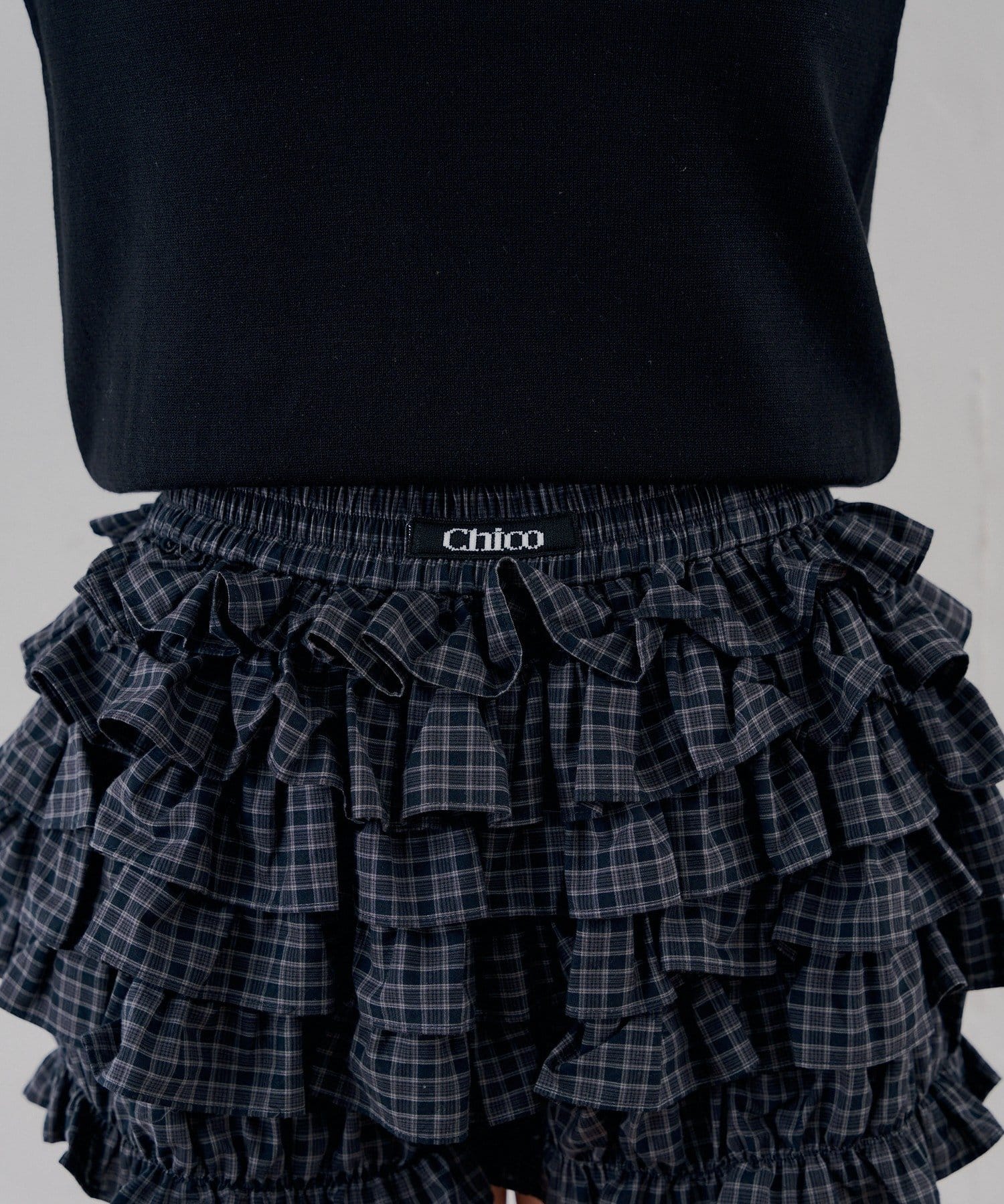 Chico(チコ) フリルティアードショートパンツ