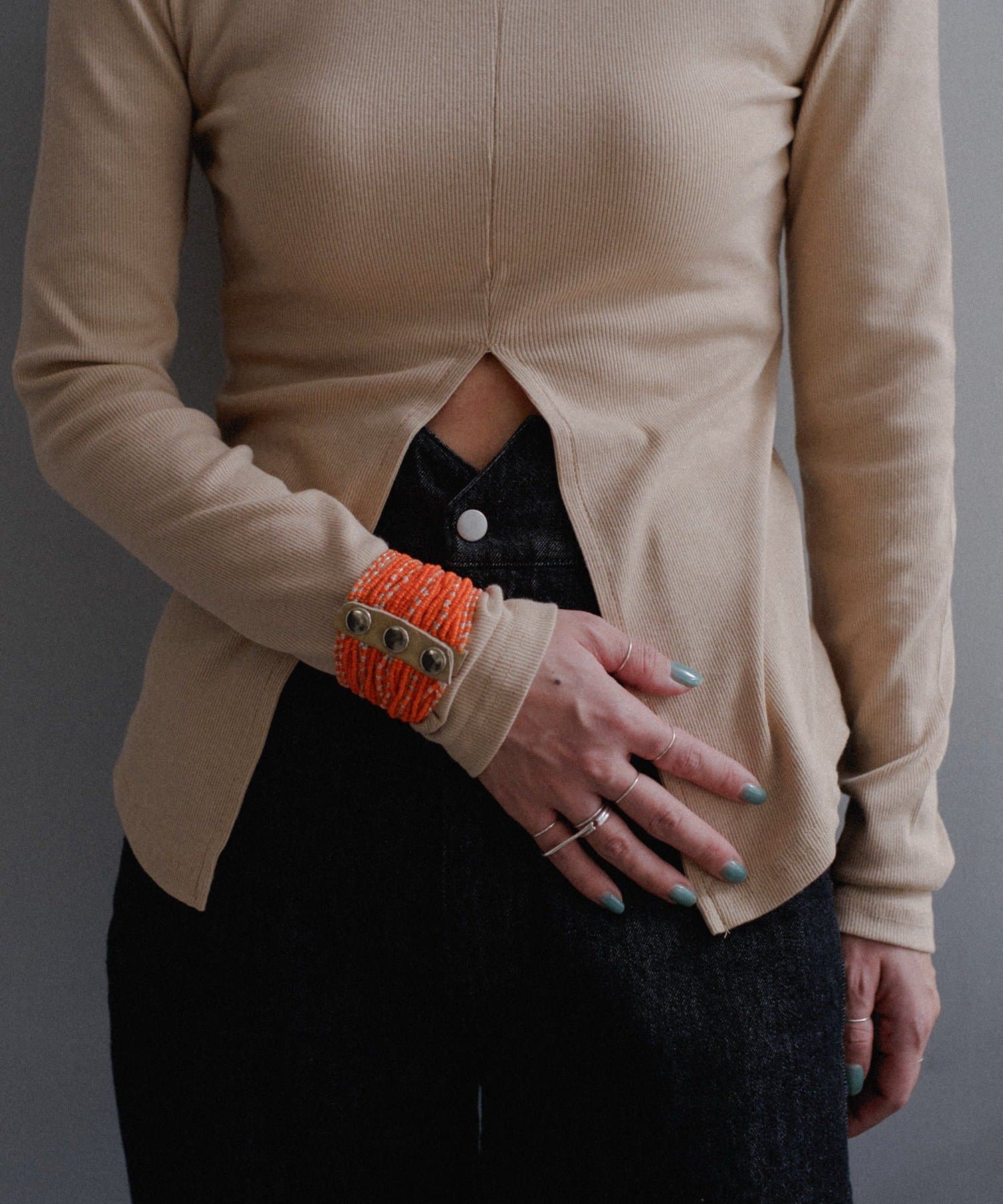 Pasterip(パセリ) Power shoulder slit Tee