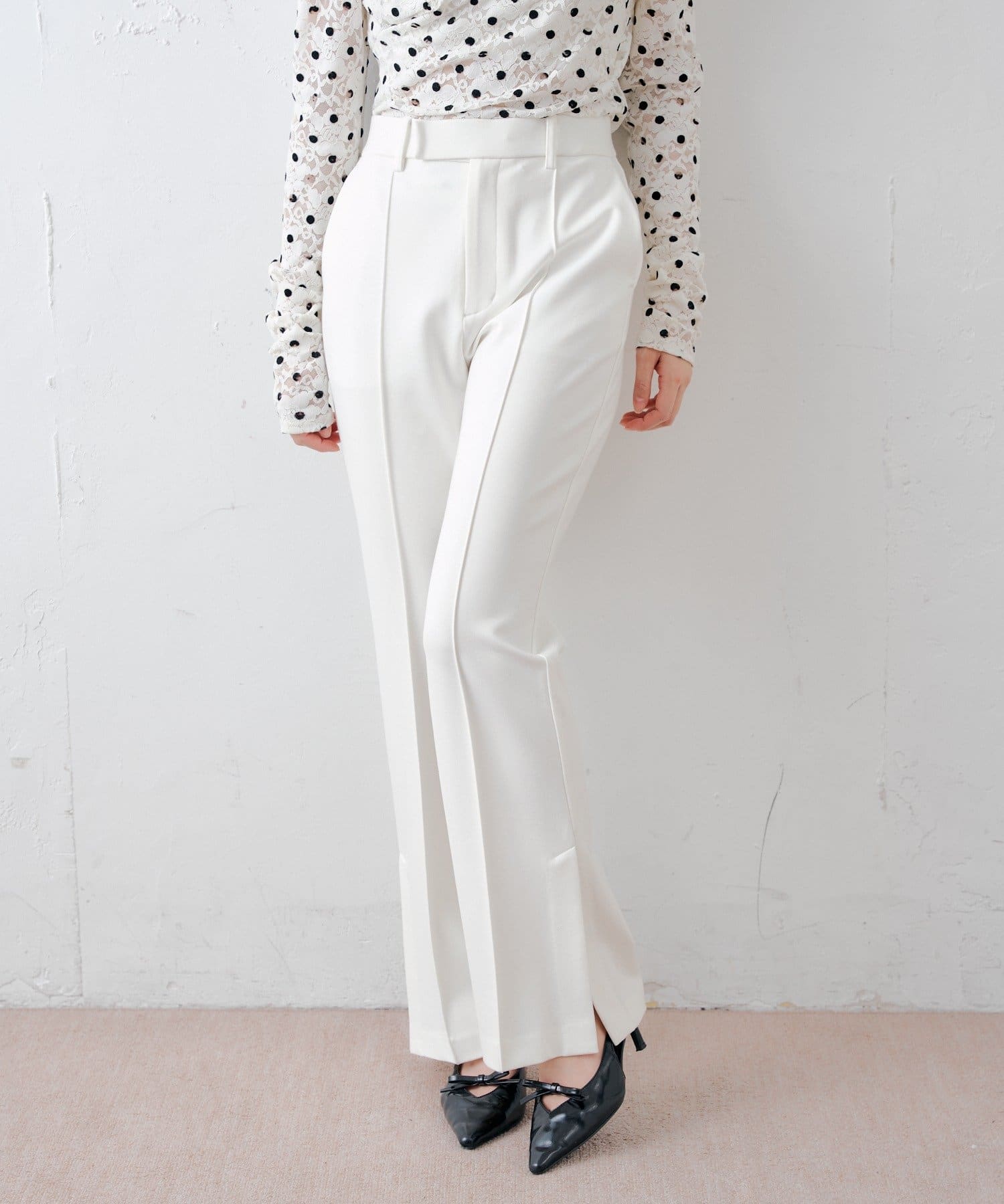 Chico(チコ) 4/9(木)0:00販売【SALON by Chico】-3kg見え/ スリットスリムフレアパンツ/ サイズ展開あり